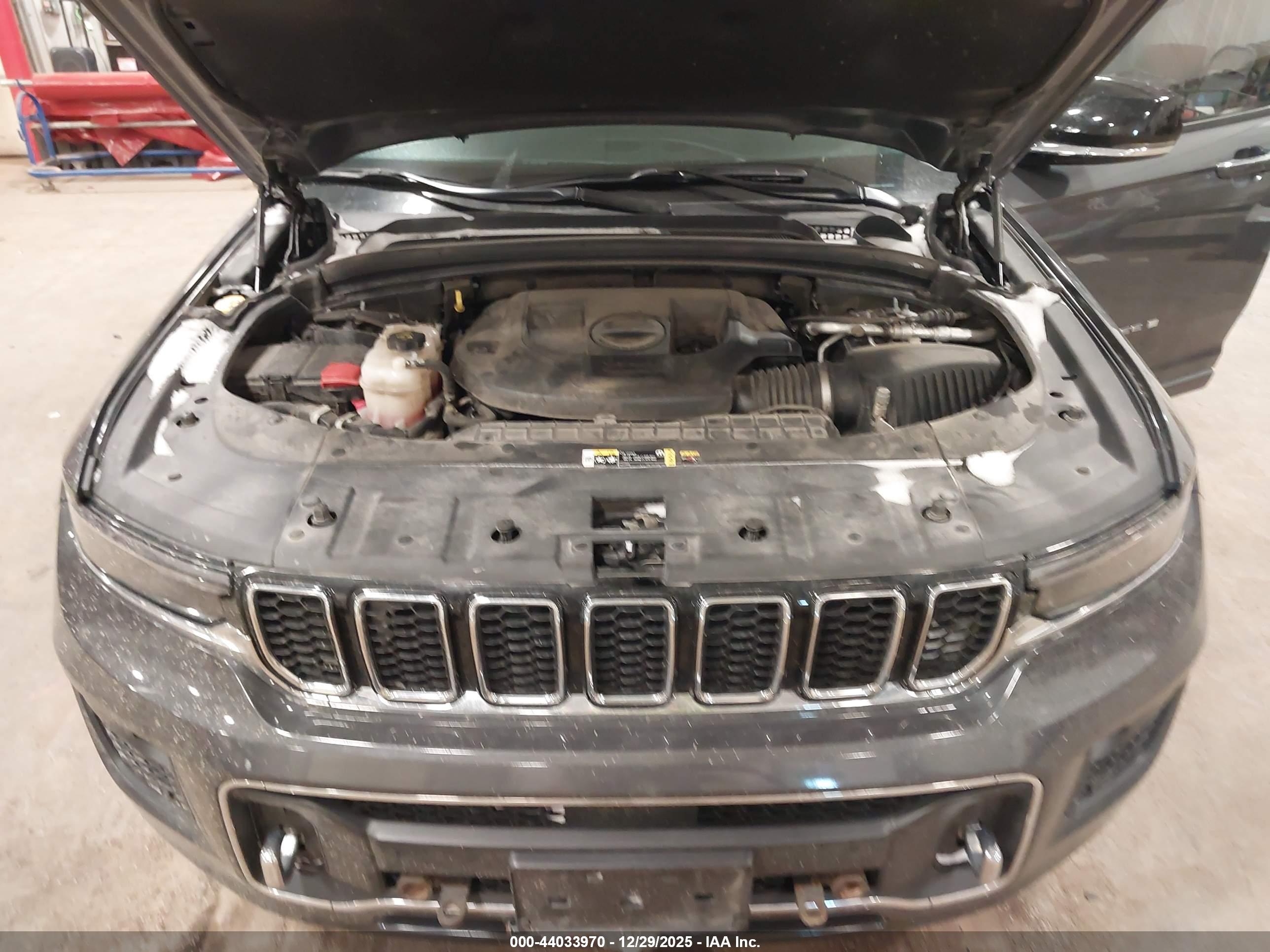JEEP GRAND image 10