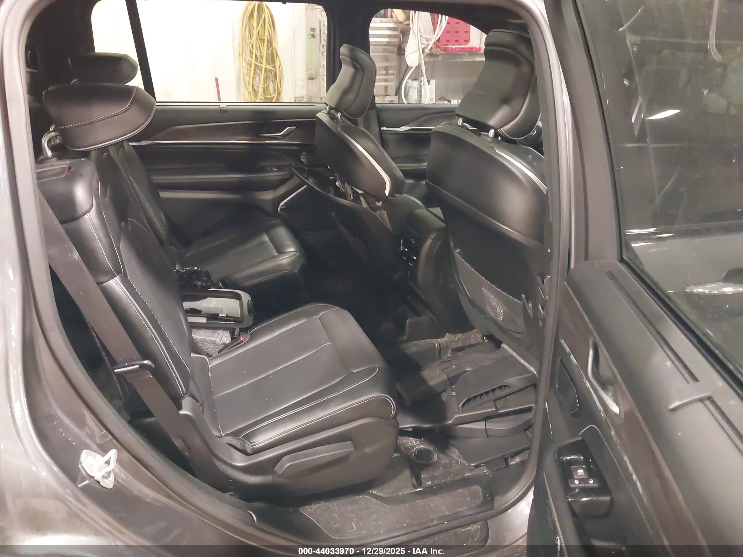 JEEP GRAND image 8