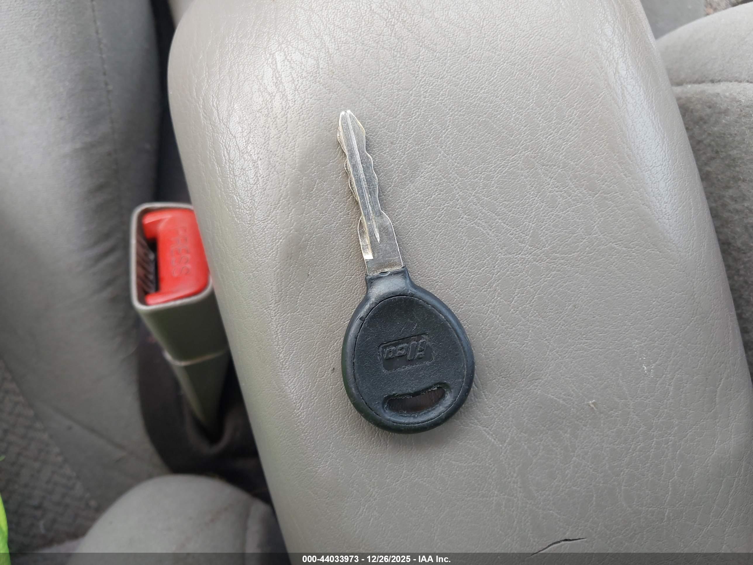 DODGE NEON image 11