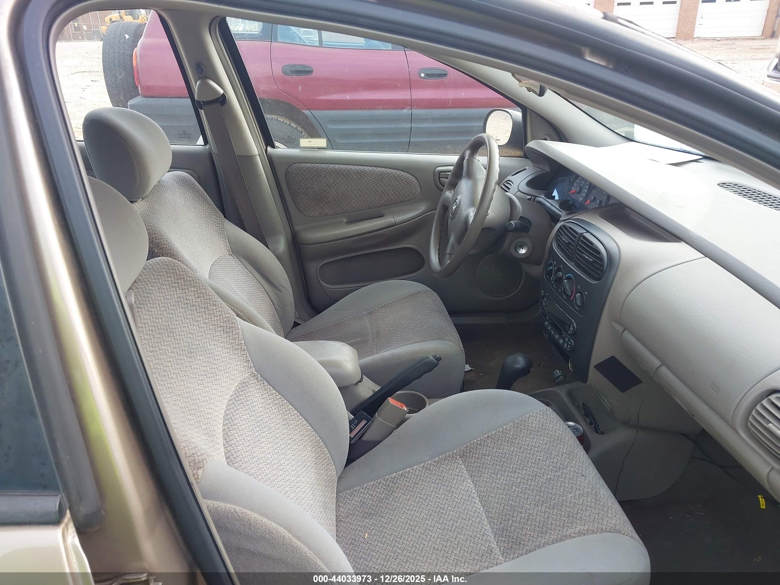 DODGE NEON image 5