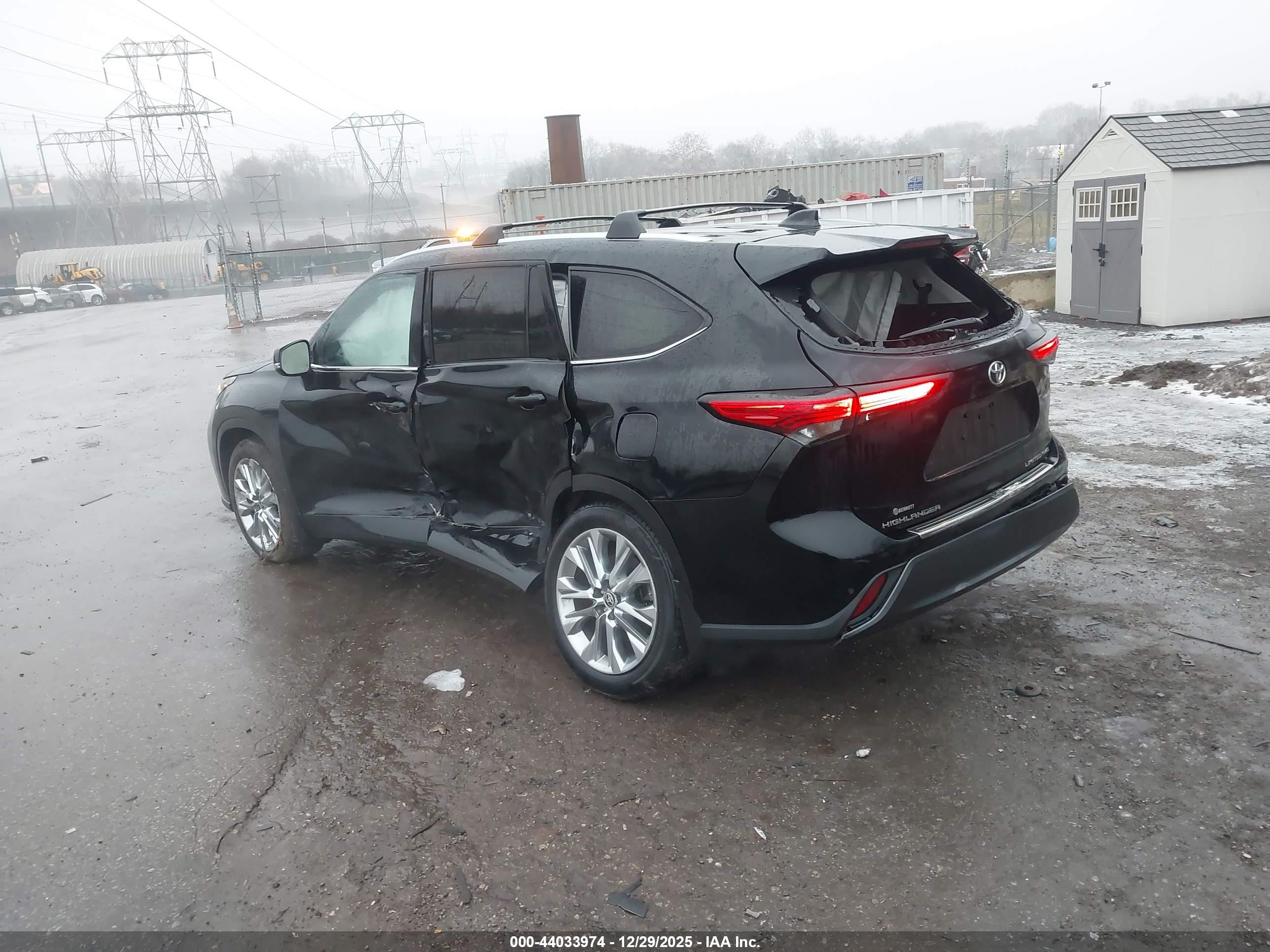 TOYOTA HIGHLANDER image 3
