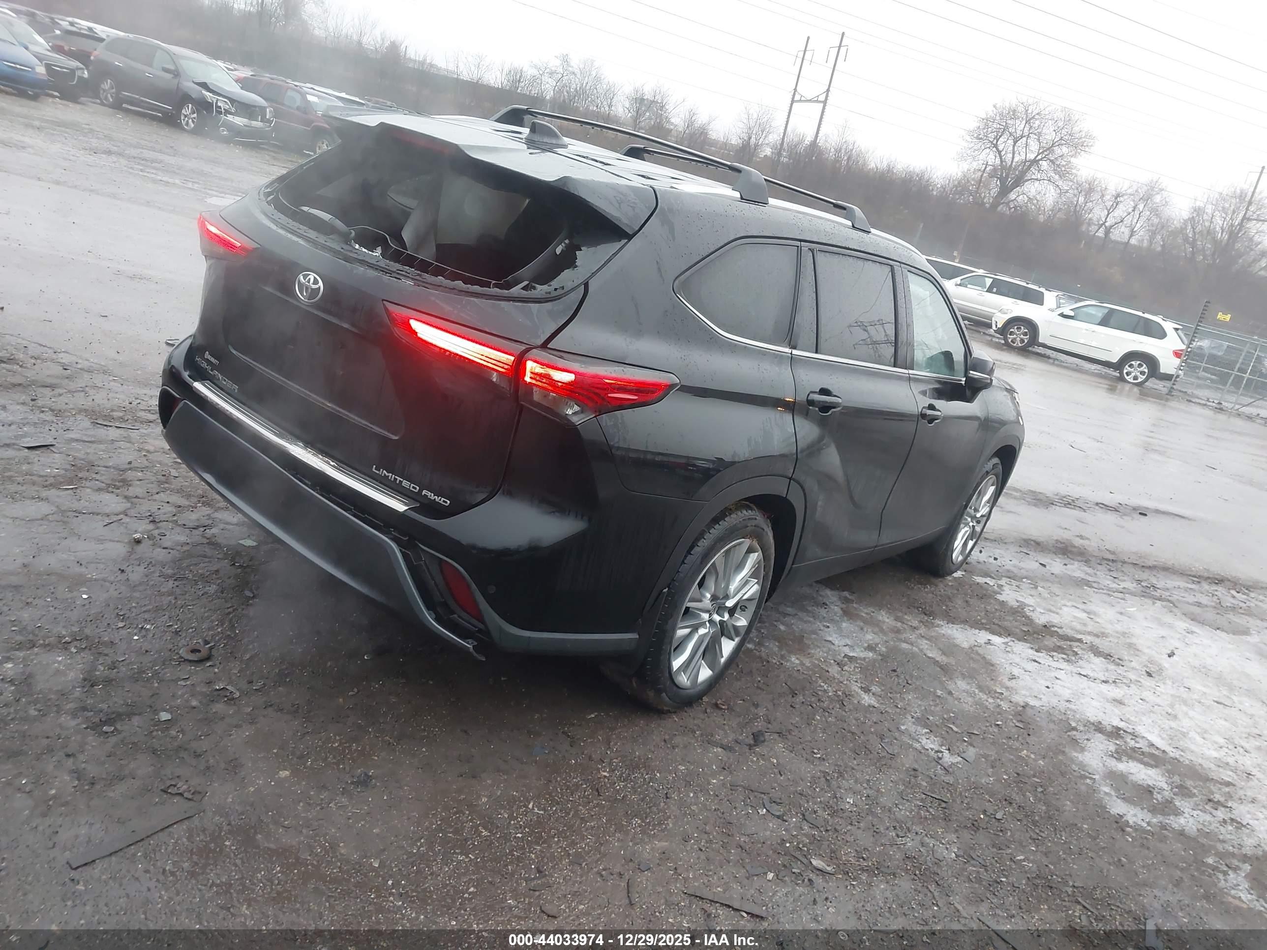 TOYOTA HIGHLANDER image 4