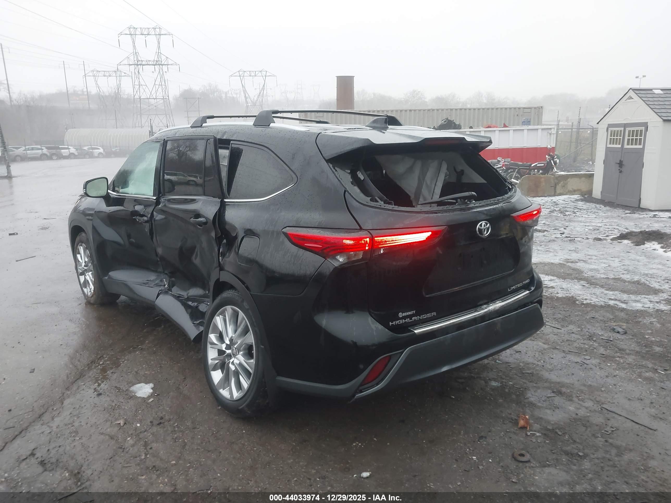 TOYOTA HIGHLANDER image 6