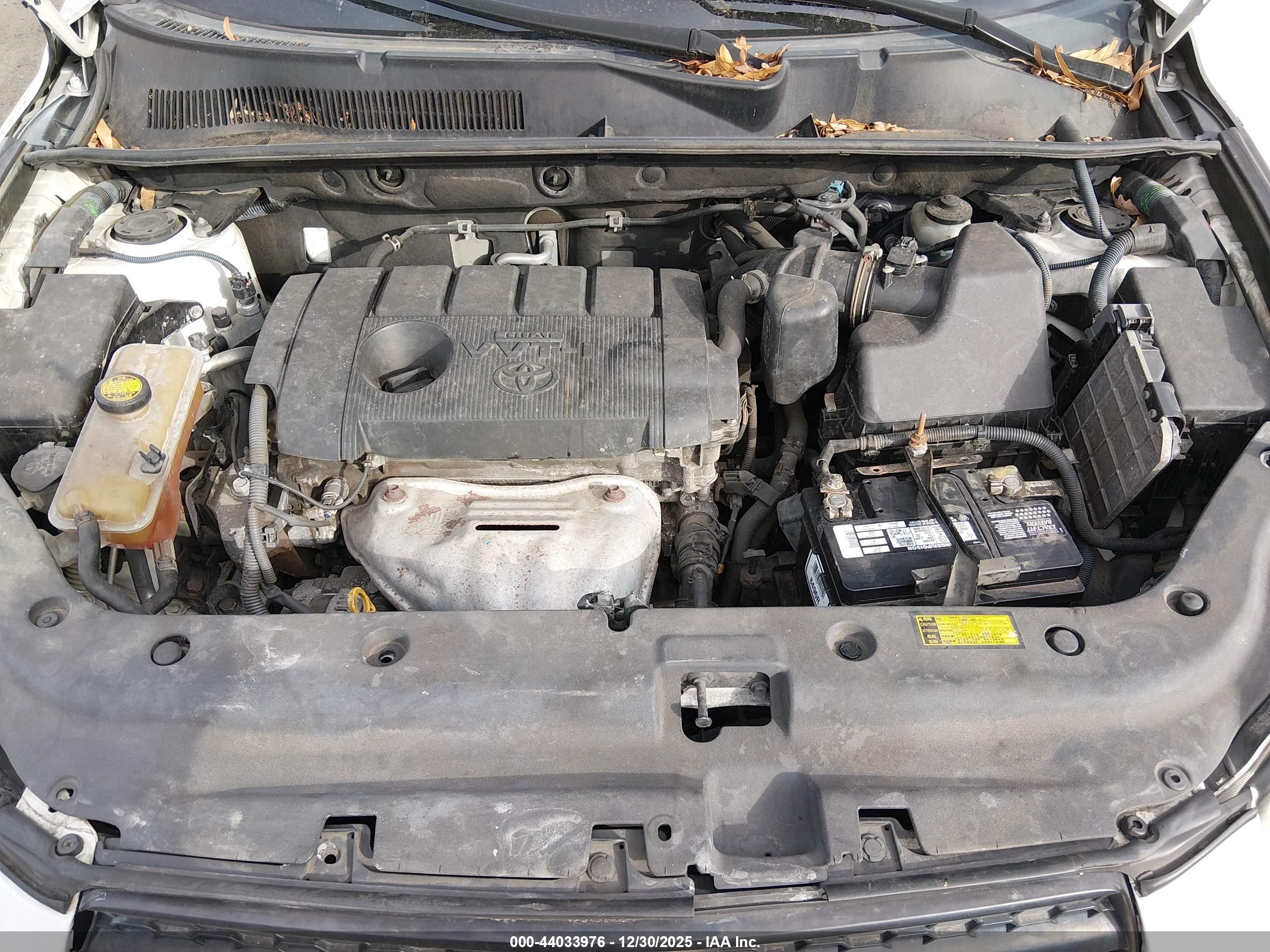 TOYOTA RAV4 image 10