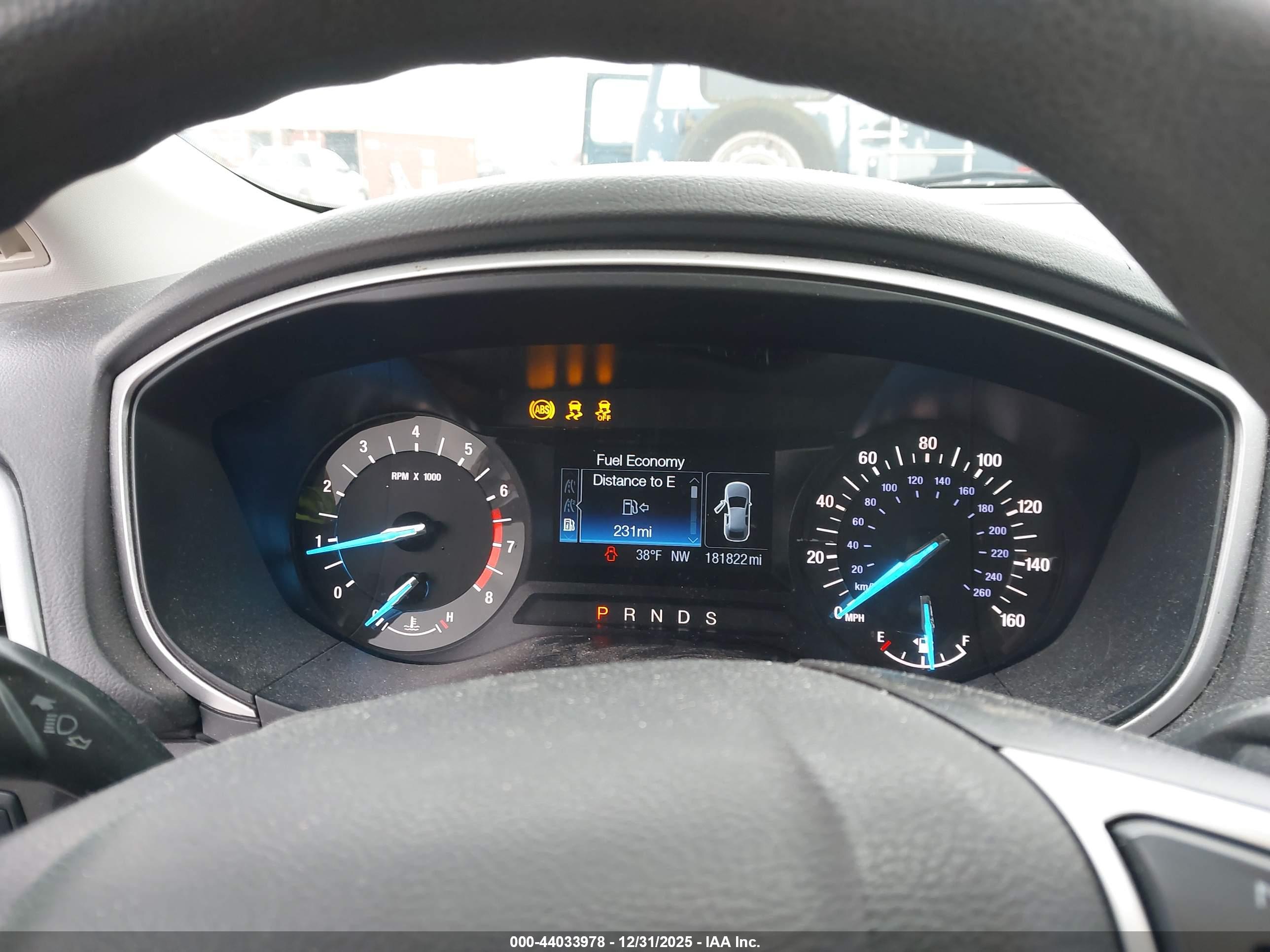 FORD FUSION image 7