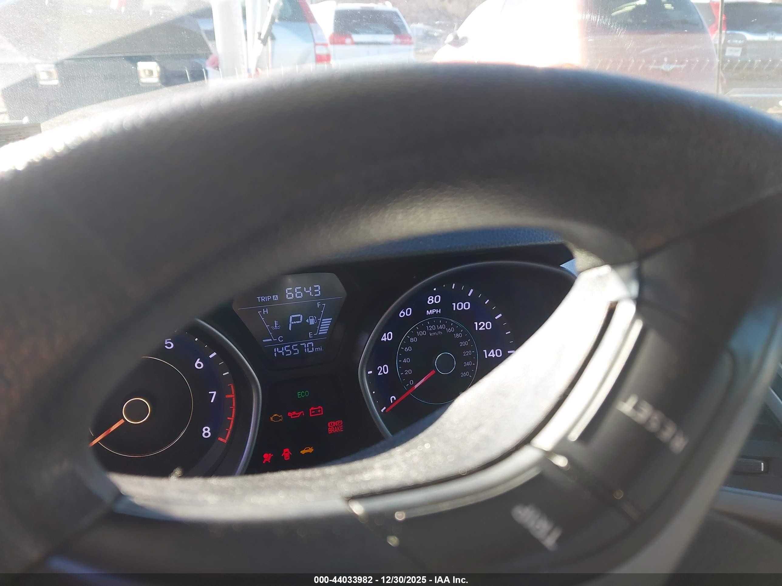 HYUNDAI ELANTRA image 7