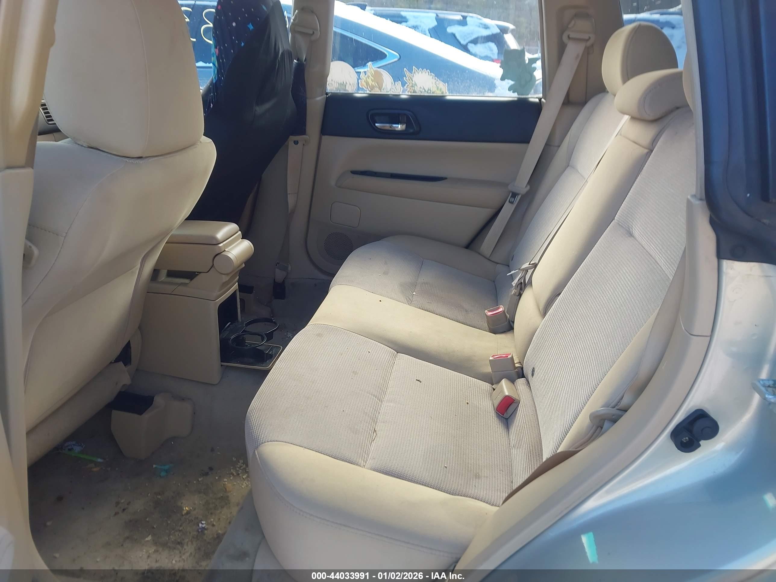 SUBARU FORESTER image 8
