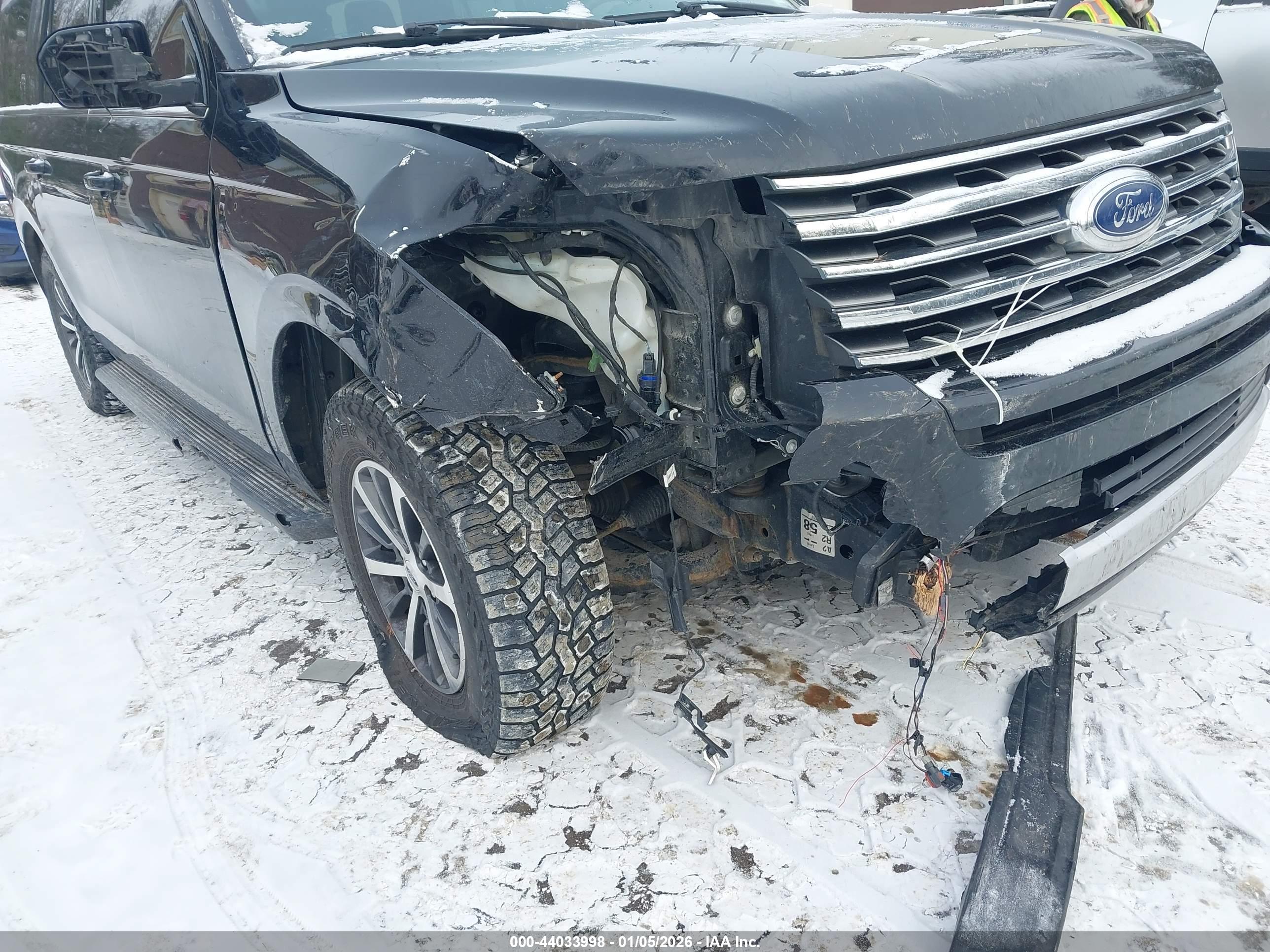 FORD EXPEDITION image 6
