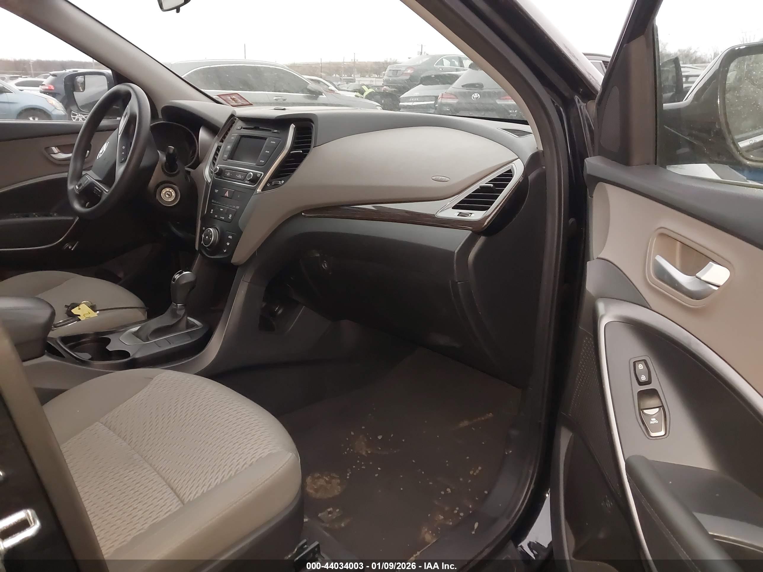 HYUNDAI SANTA image 5