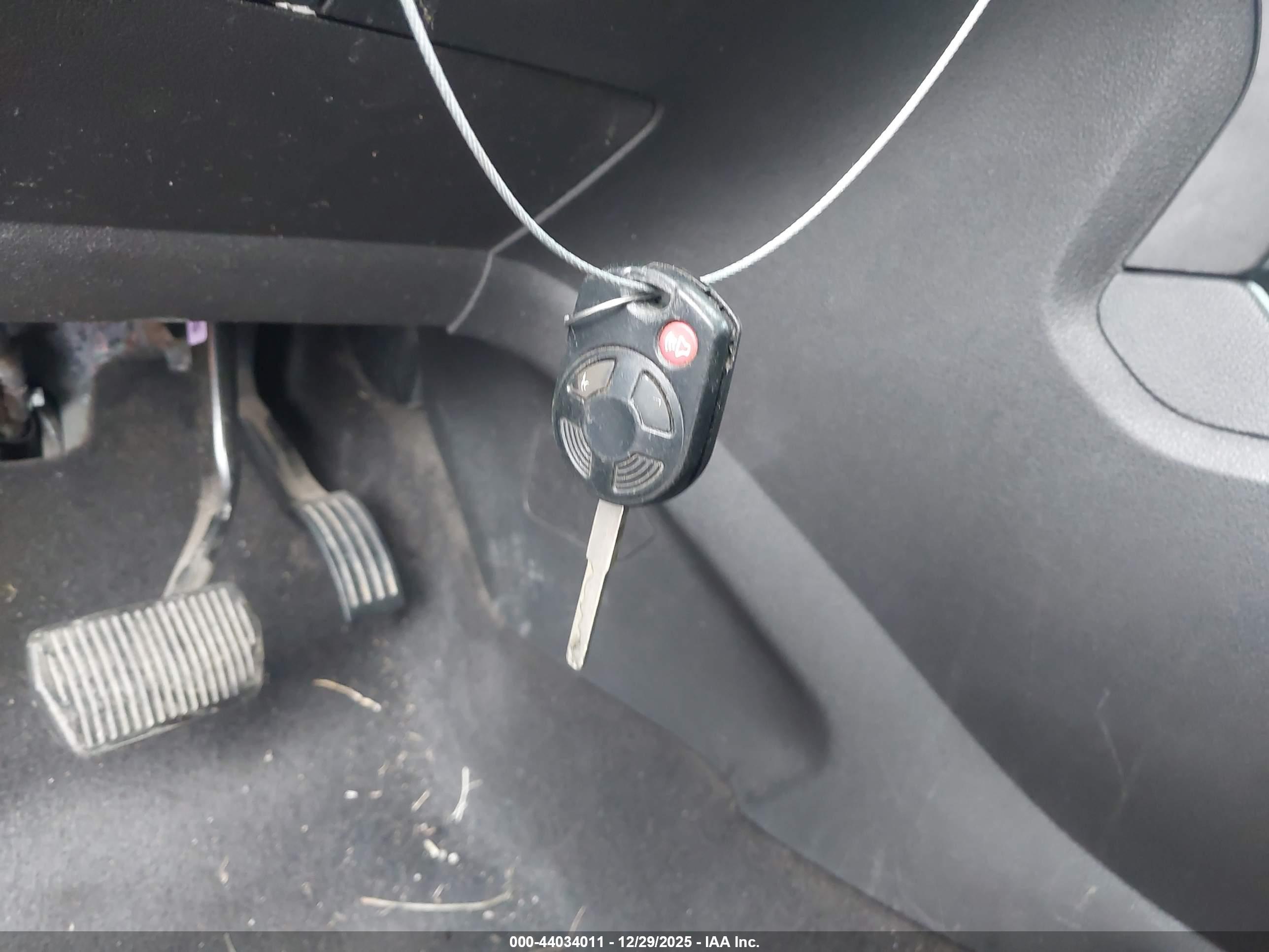 FORD ESCAPE image 11