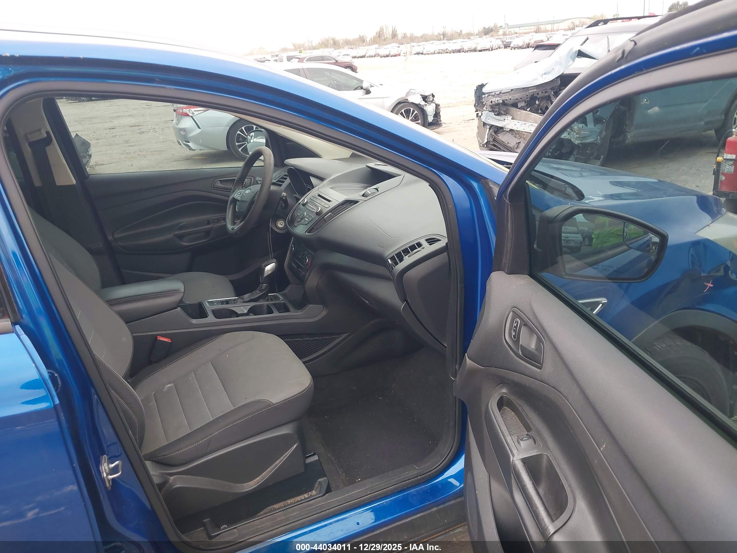 FORD ESCAPE image 5