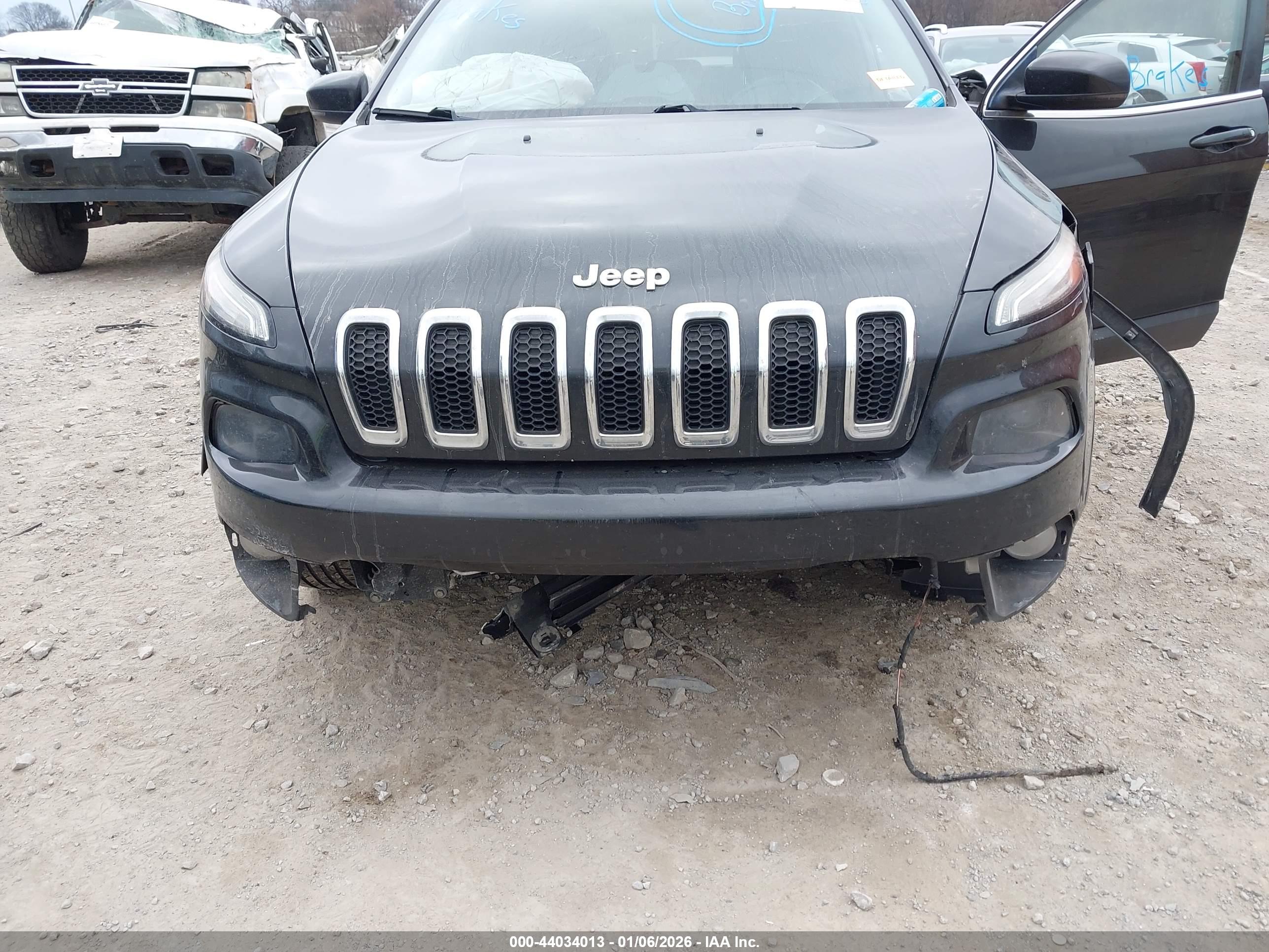 JEEP CHEROKEE image 6