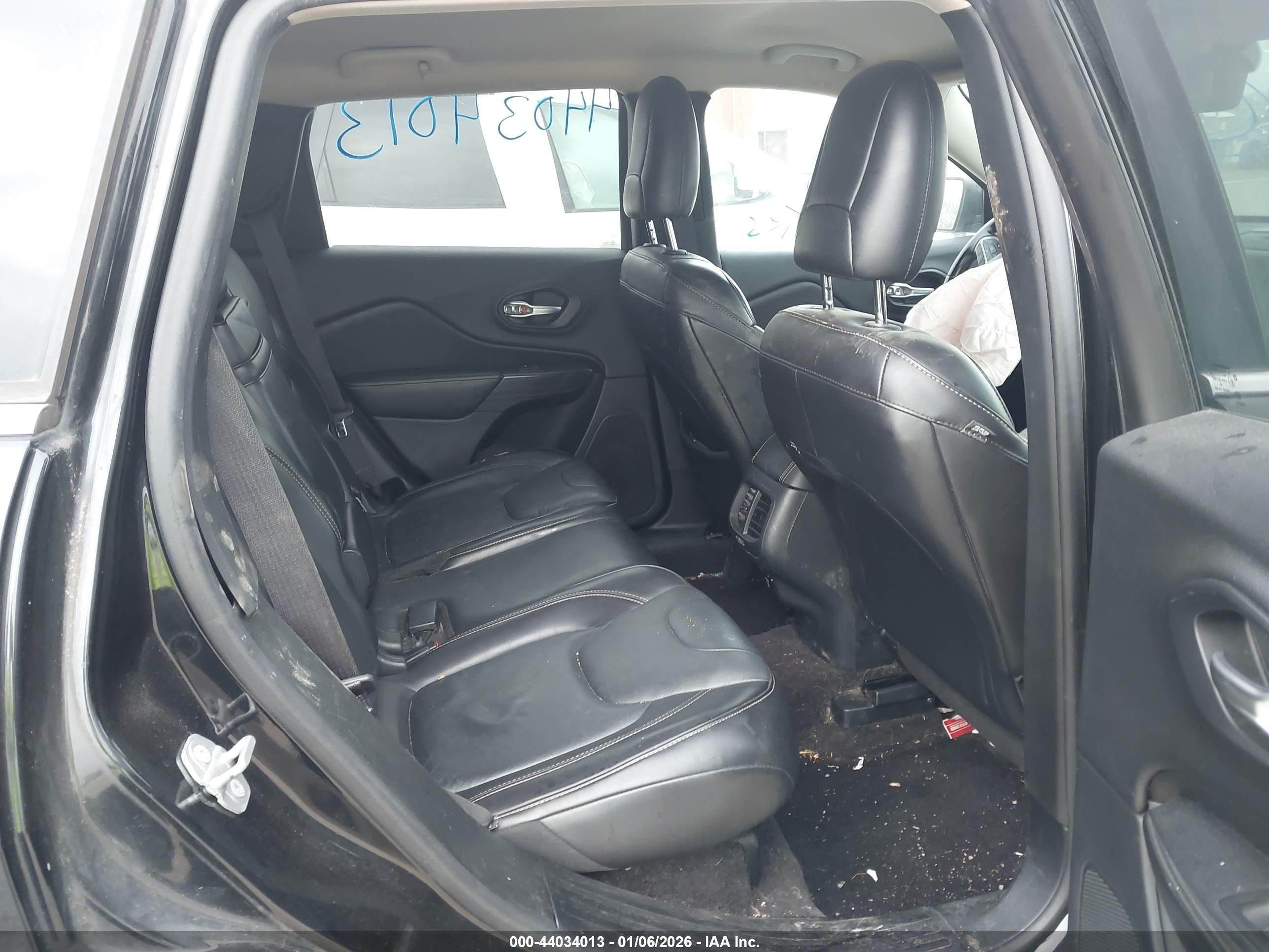 JEEP CHEROKEE image 8