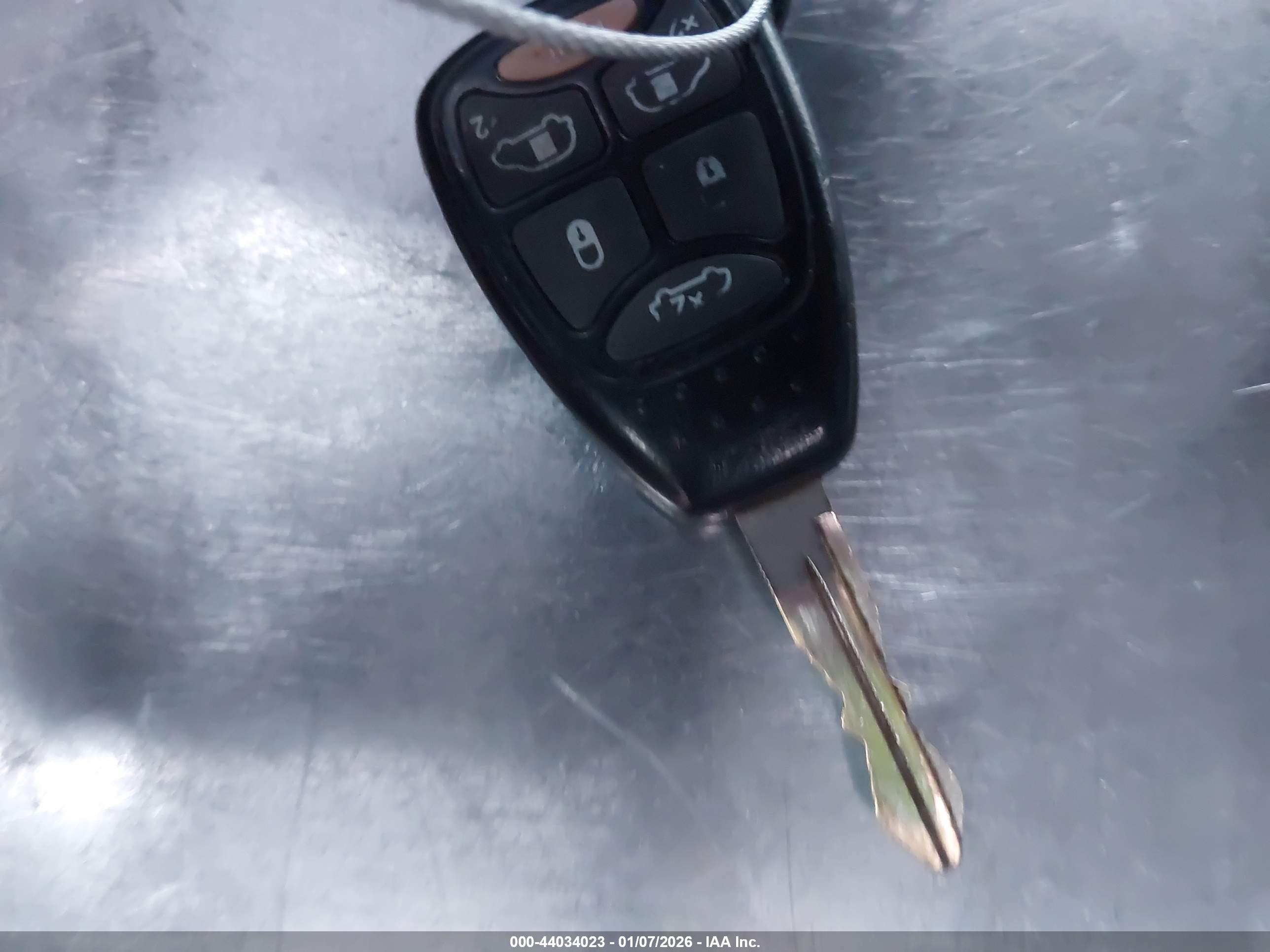 CHRYSLER TOWN image 11