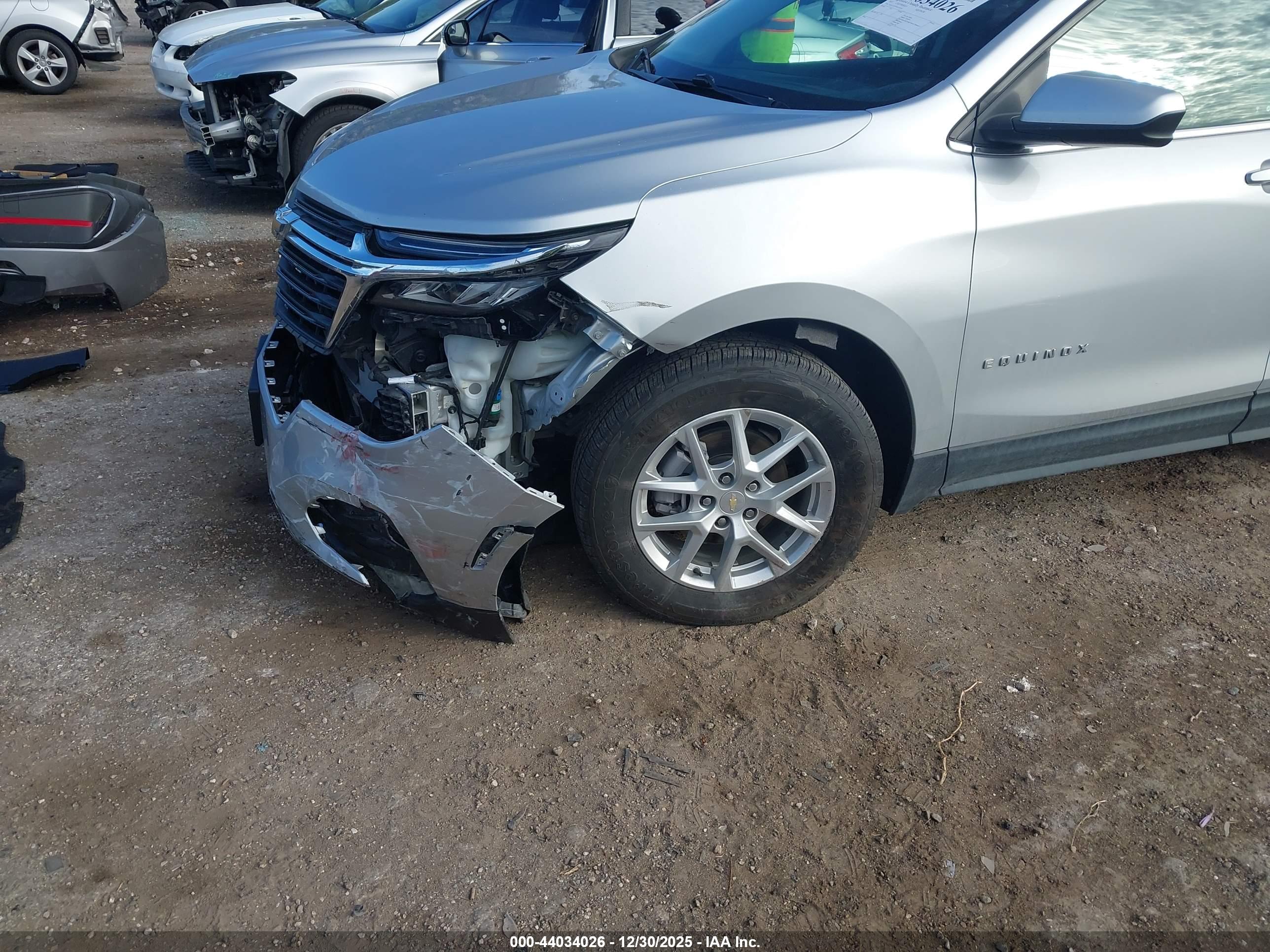 CHEVROLET EQUINOX image 6