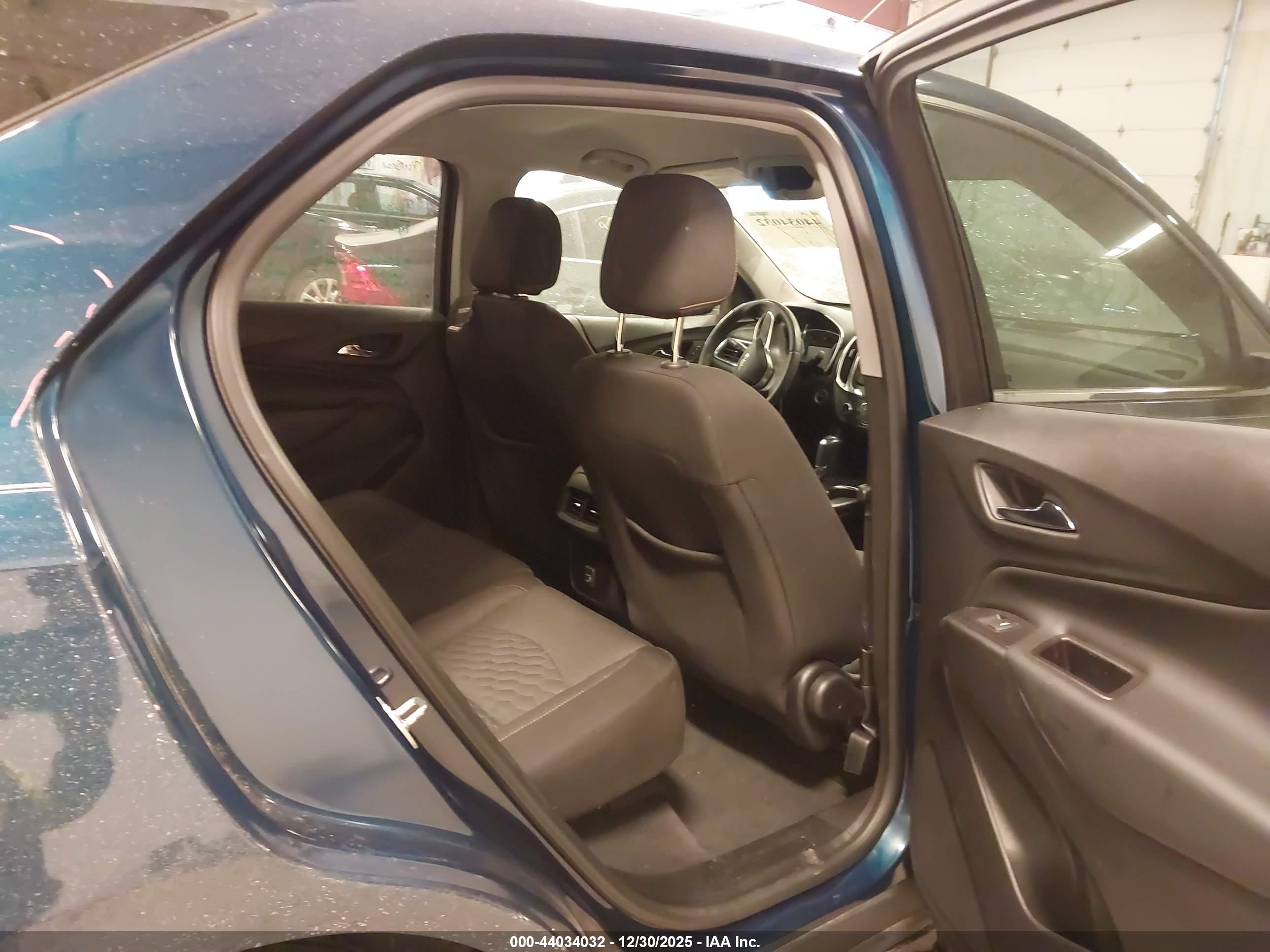 CHEVROLET EQUINOX image 8