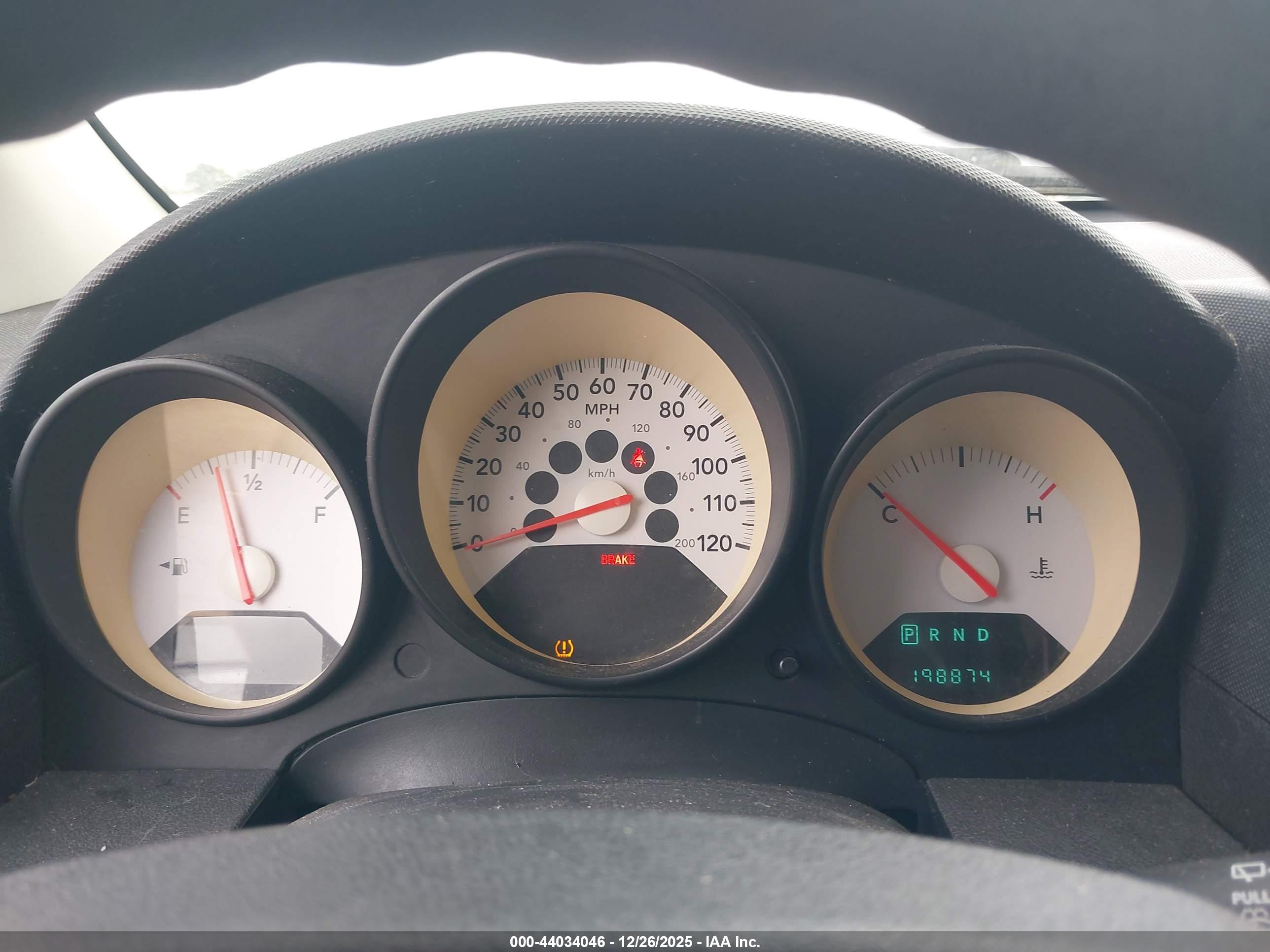 DODGE CALIBER image 7