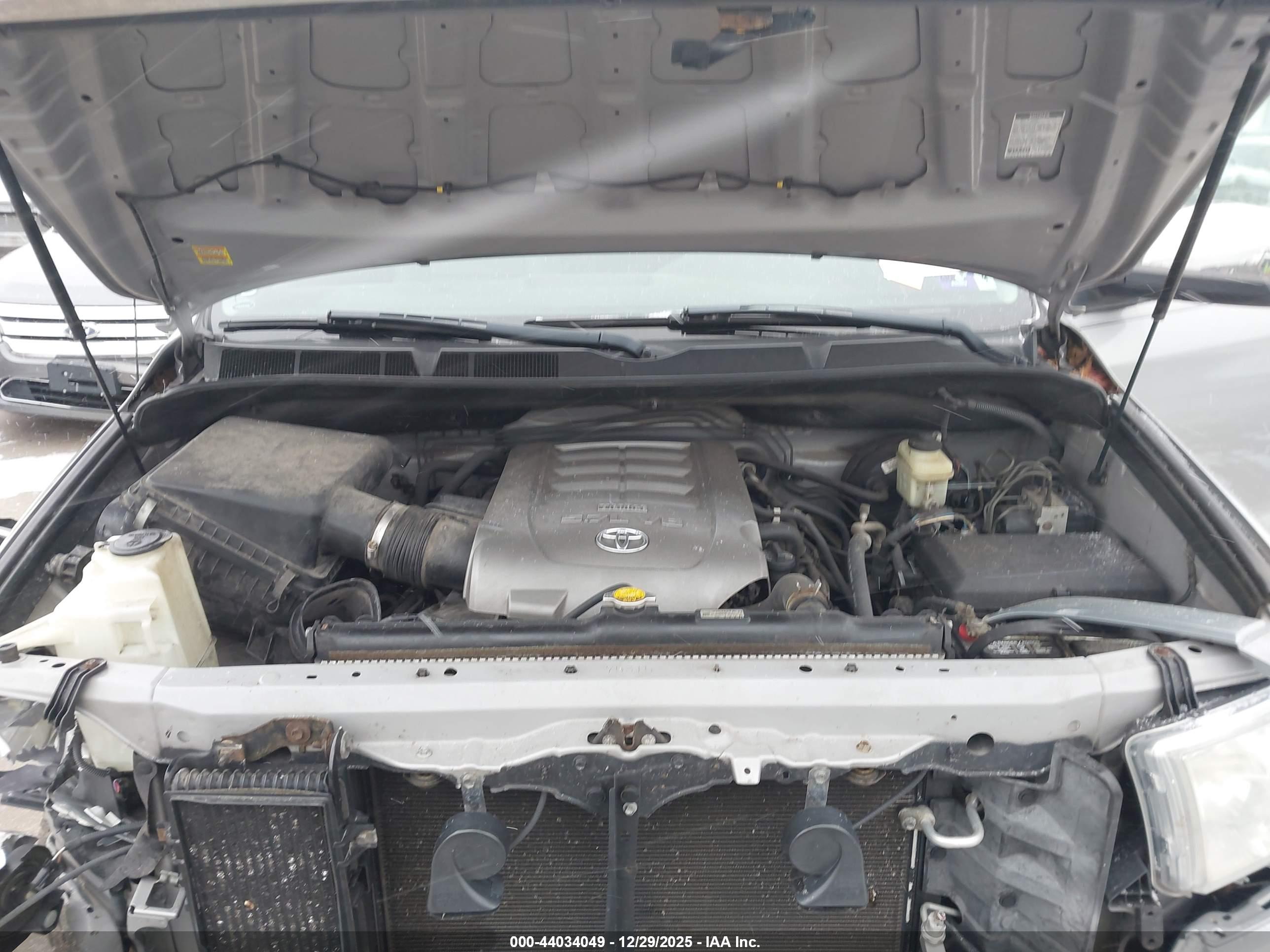 TOYOTA TUNDRA image 10