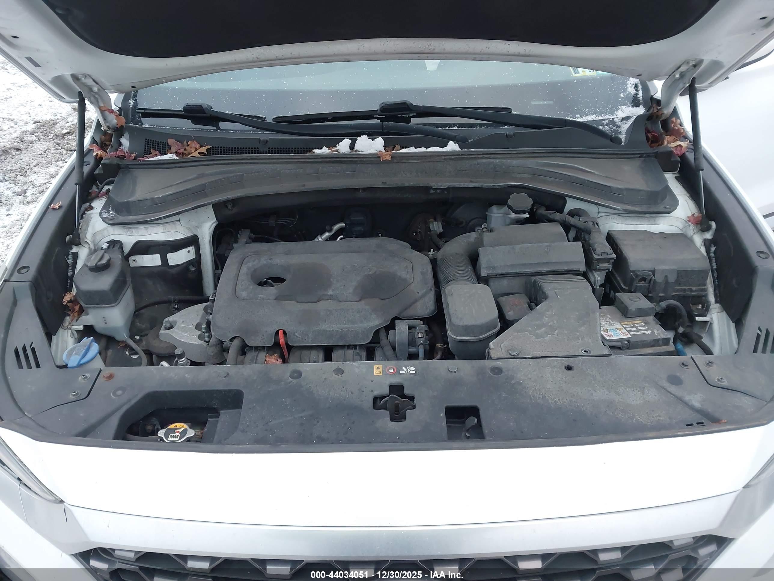 HYUNDAI SANTA image 10