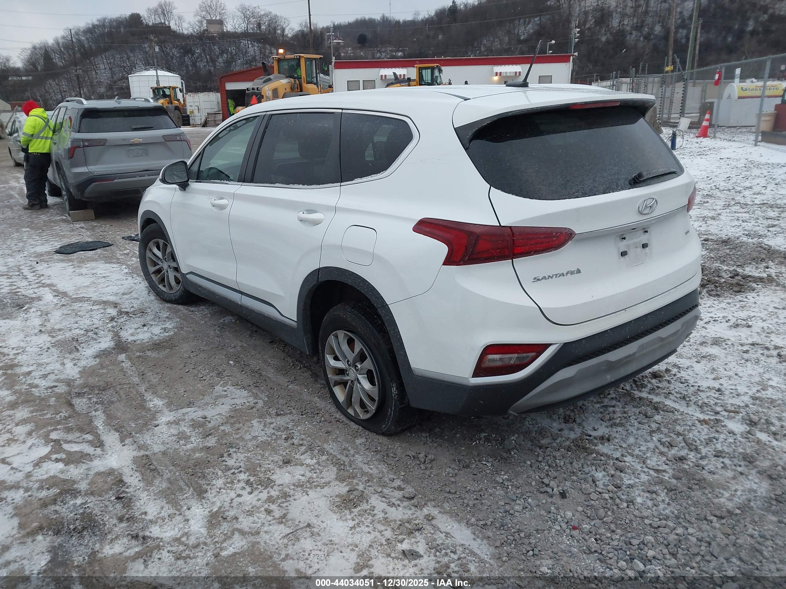 HYUNDAI SANTA image 3