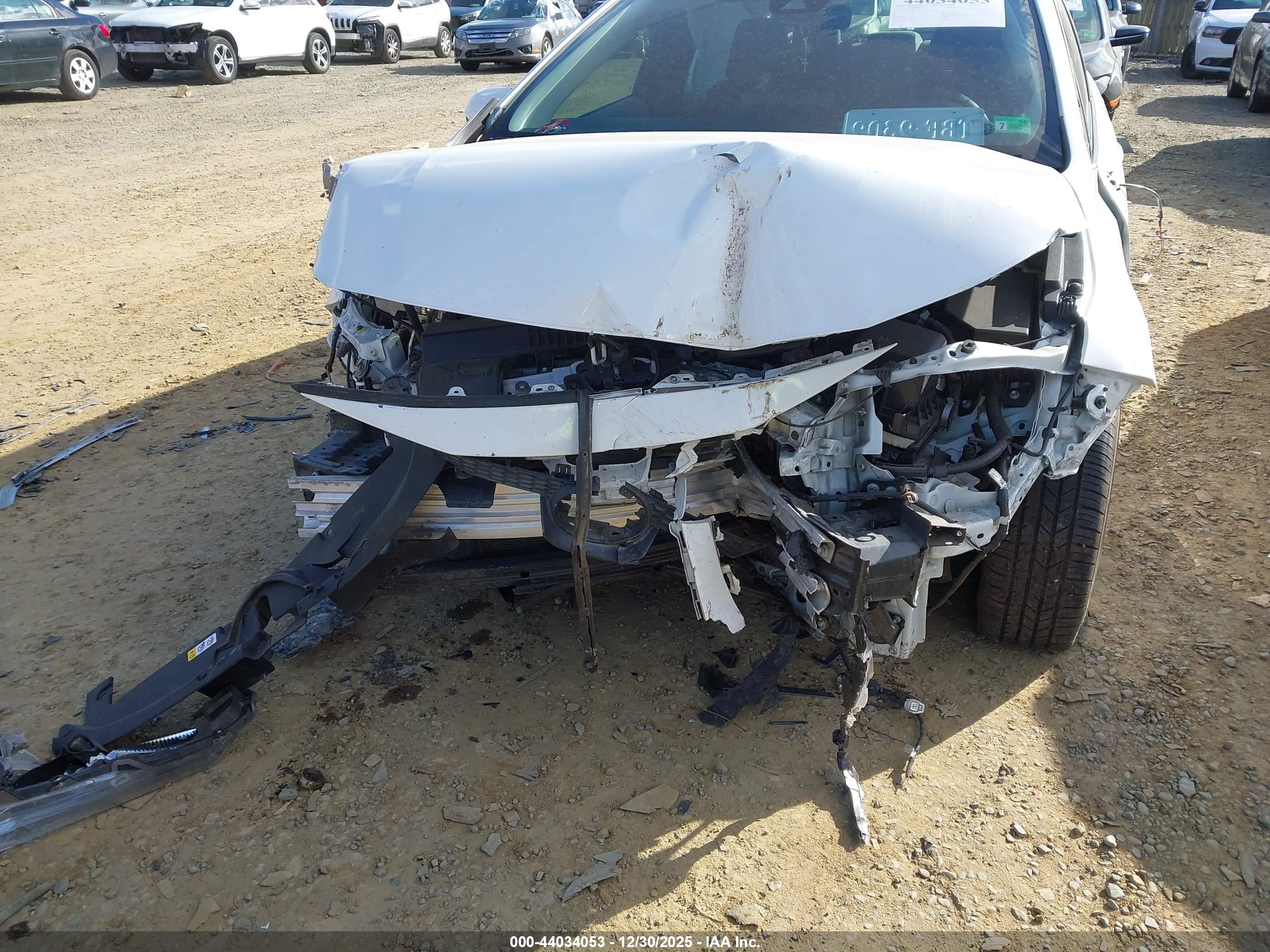 TOYOTA COROLLA image 6