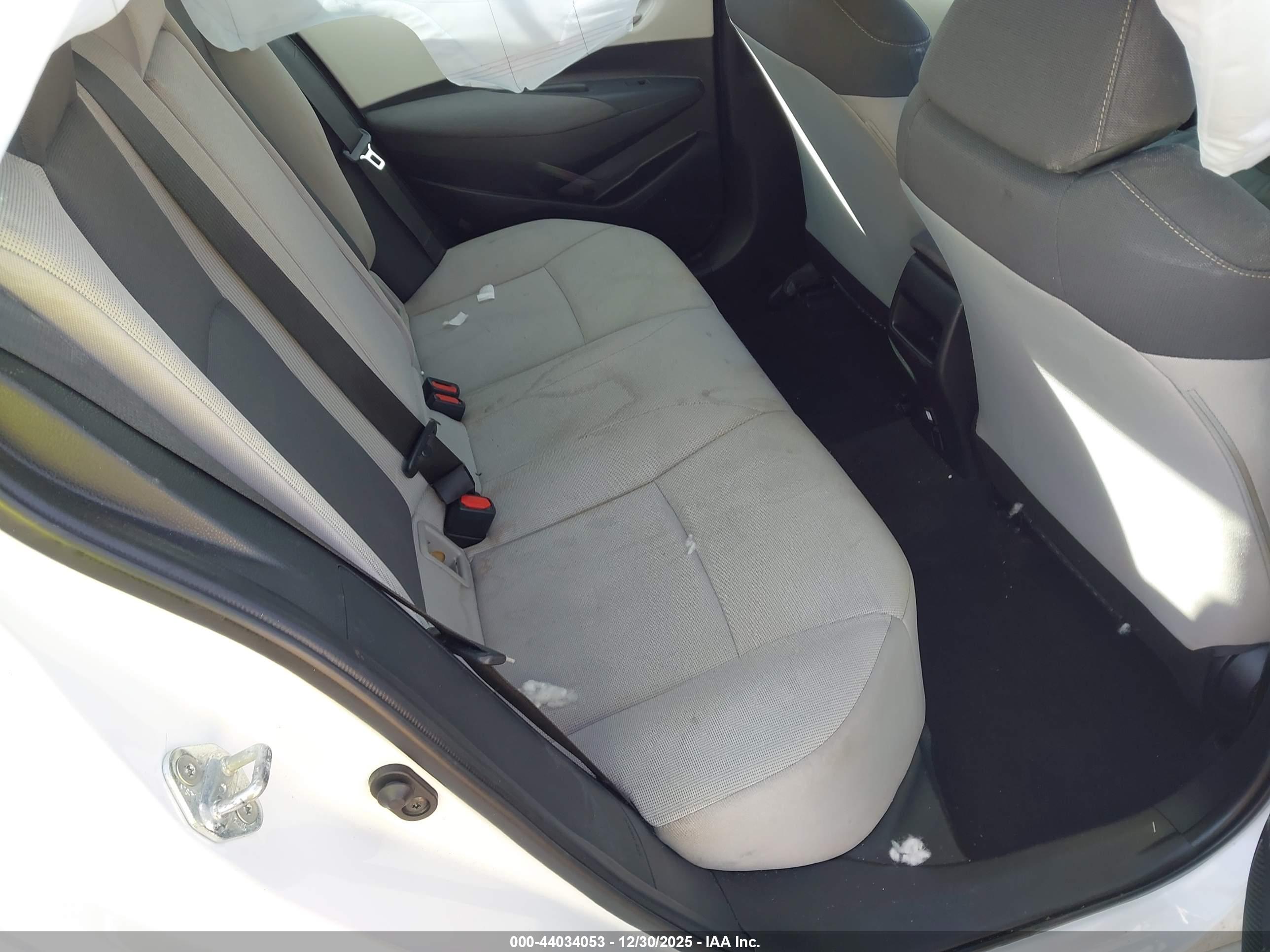 TOYOTA COROLLA image 8