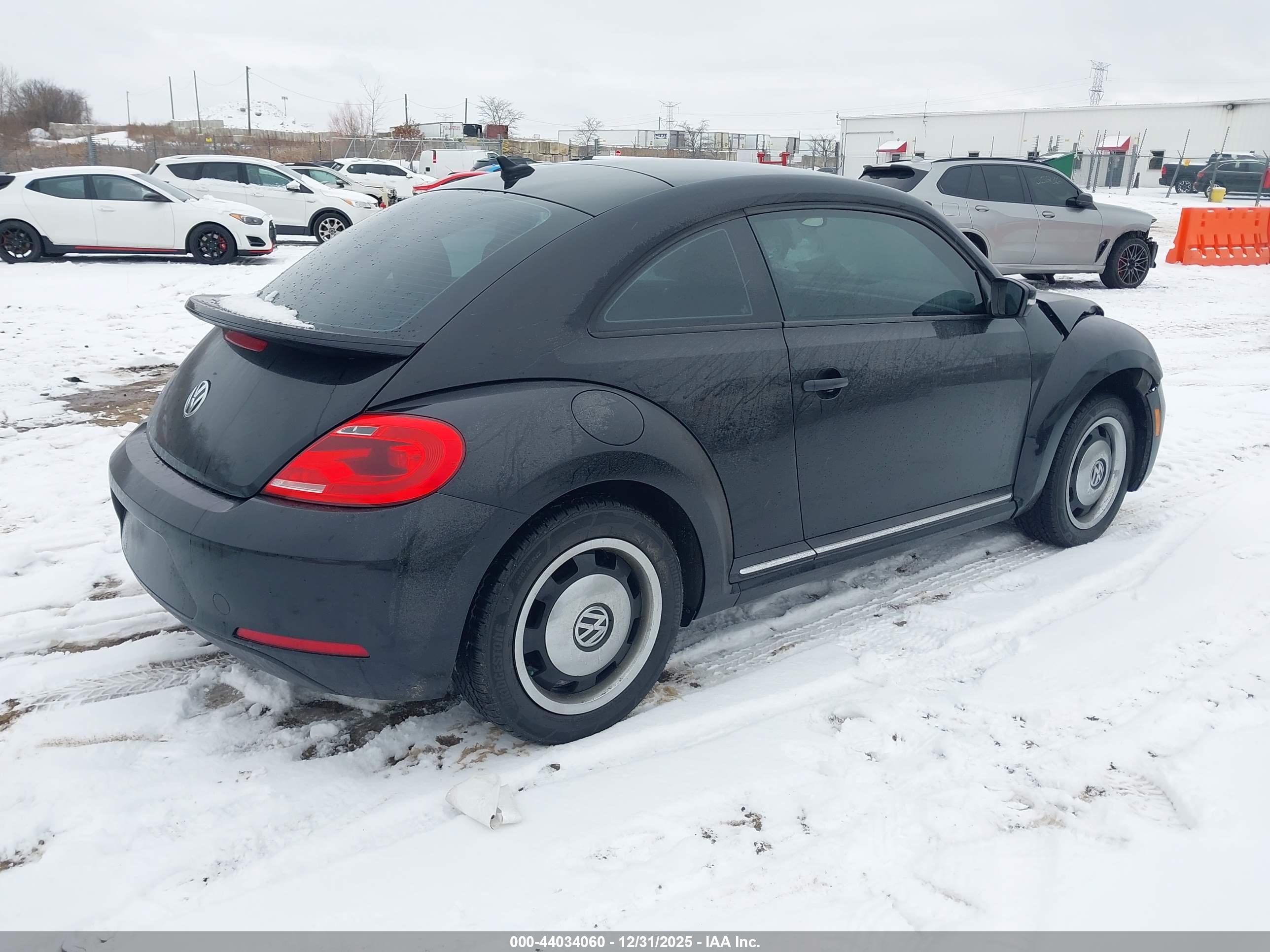 VOLKSWAGEN BEETLE image 4