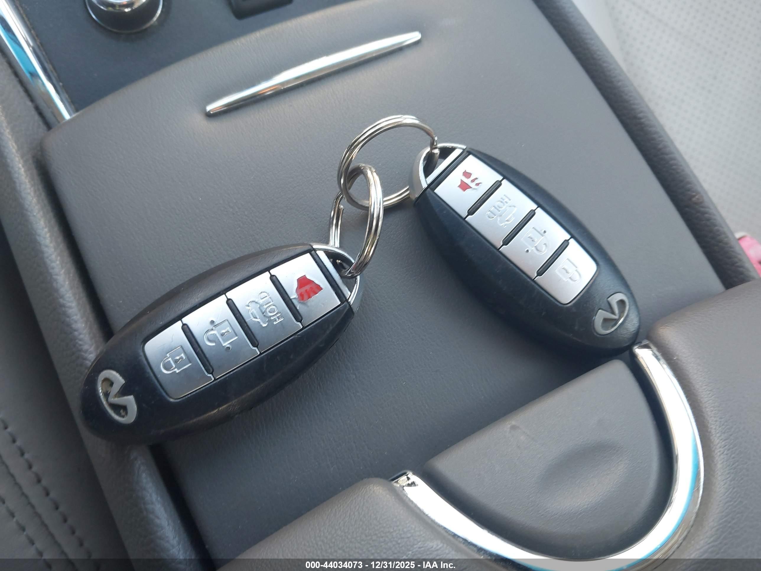 INFINITI G37X image 11
