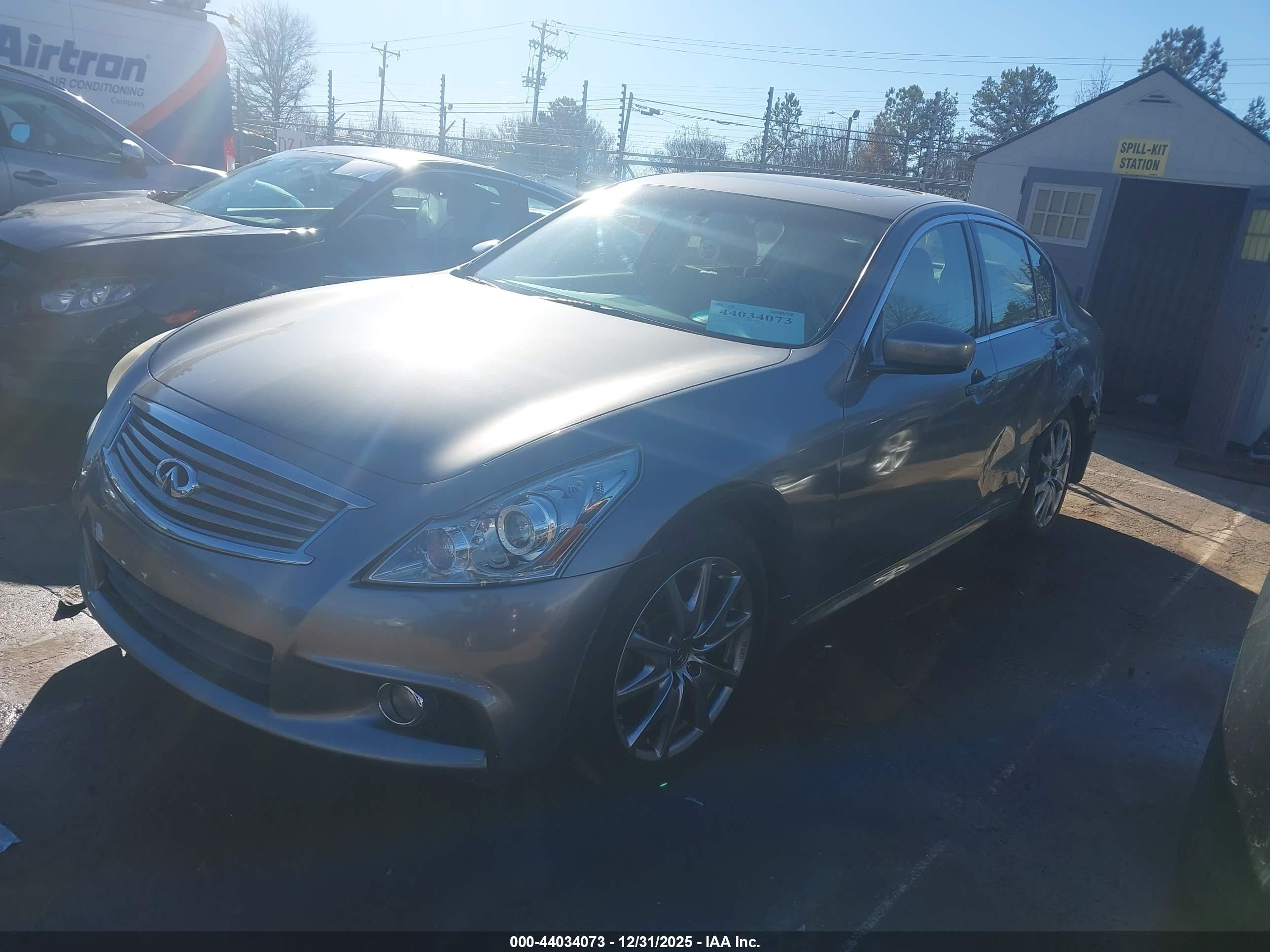 INFINITI G37X image 2