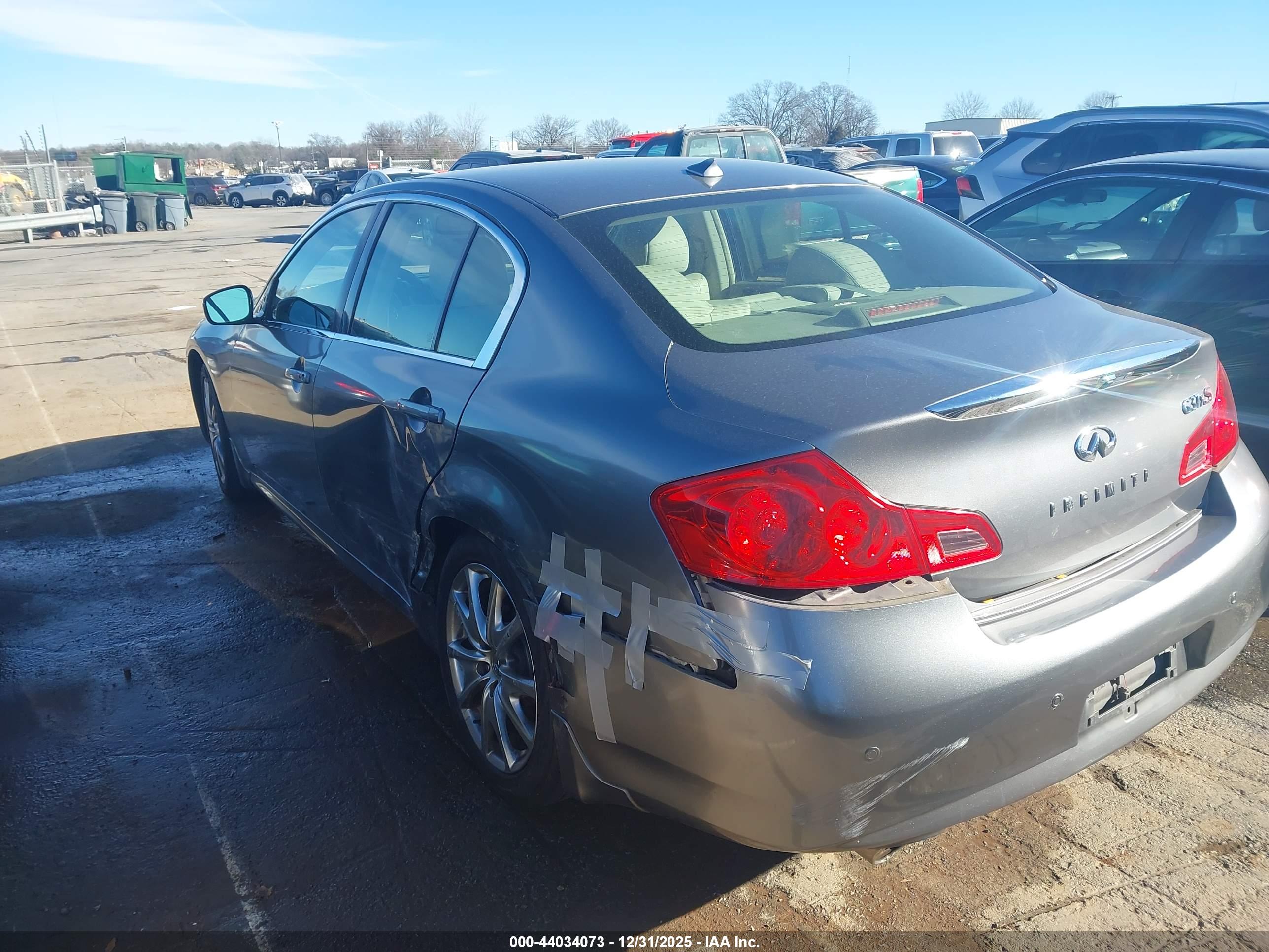 INFINITI G37X image 3