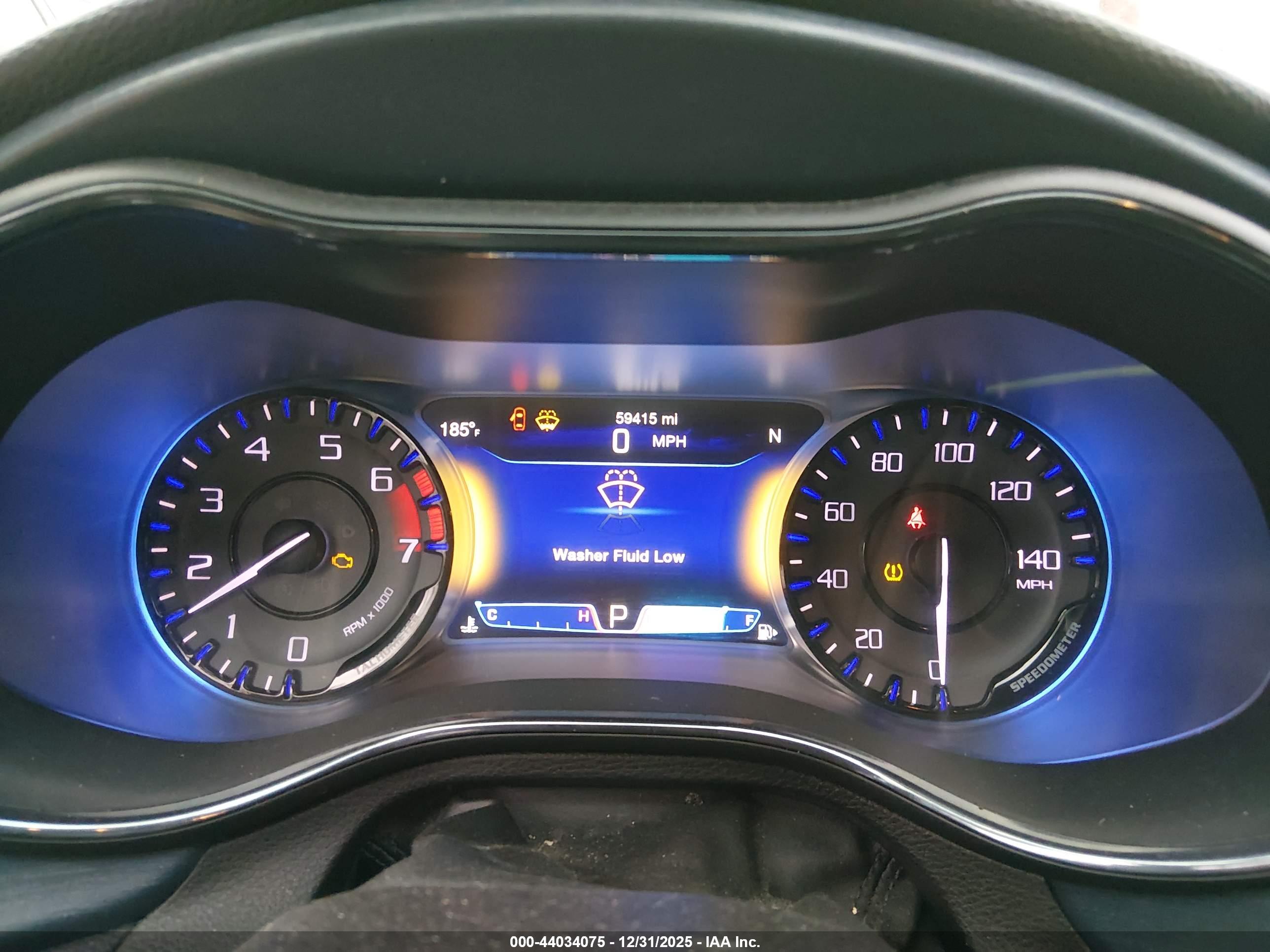 CHRYSLER 200 image 7