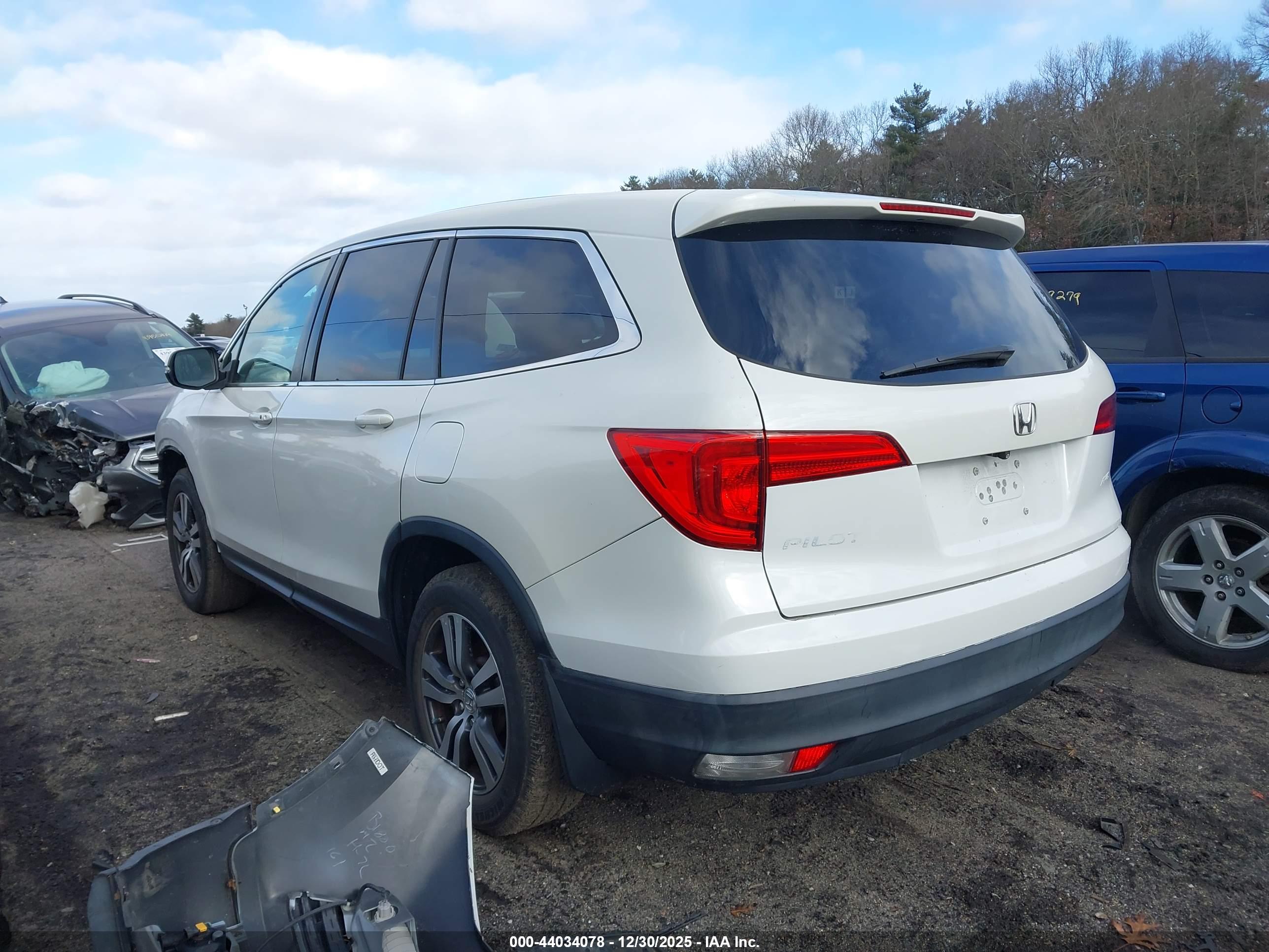 HONDA PILOT image 3