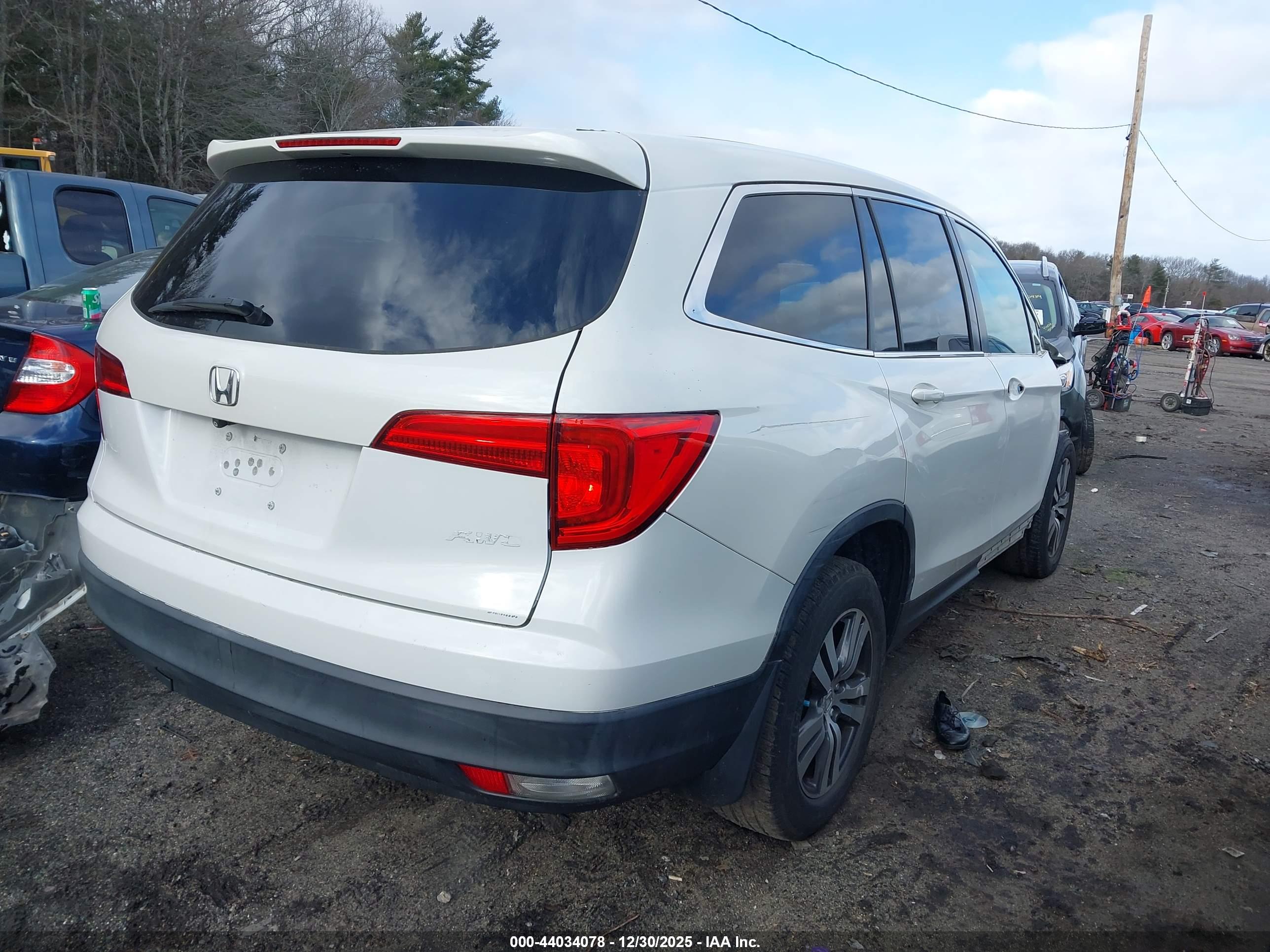 HONDA PILOT image 4