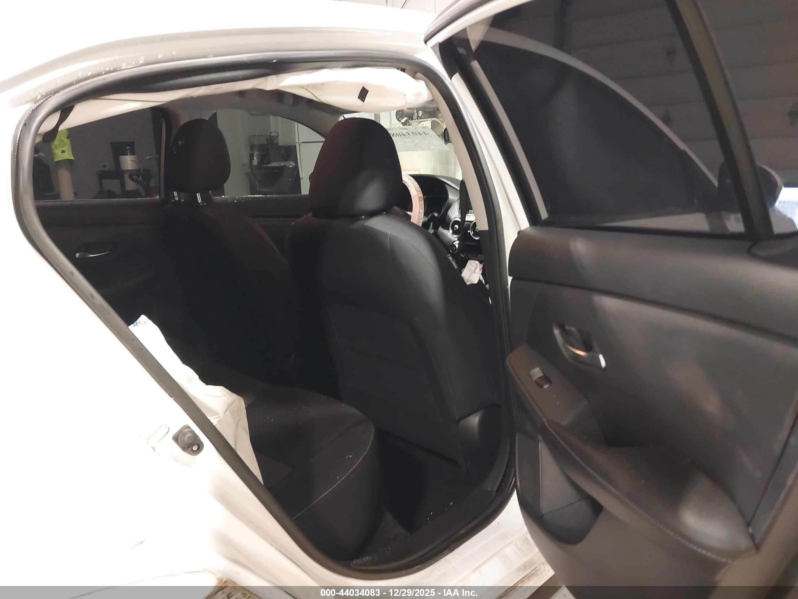 NISSAN SENTRA image 8