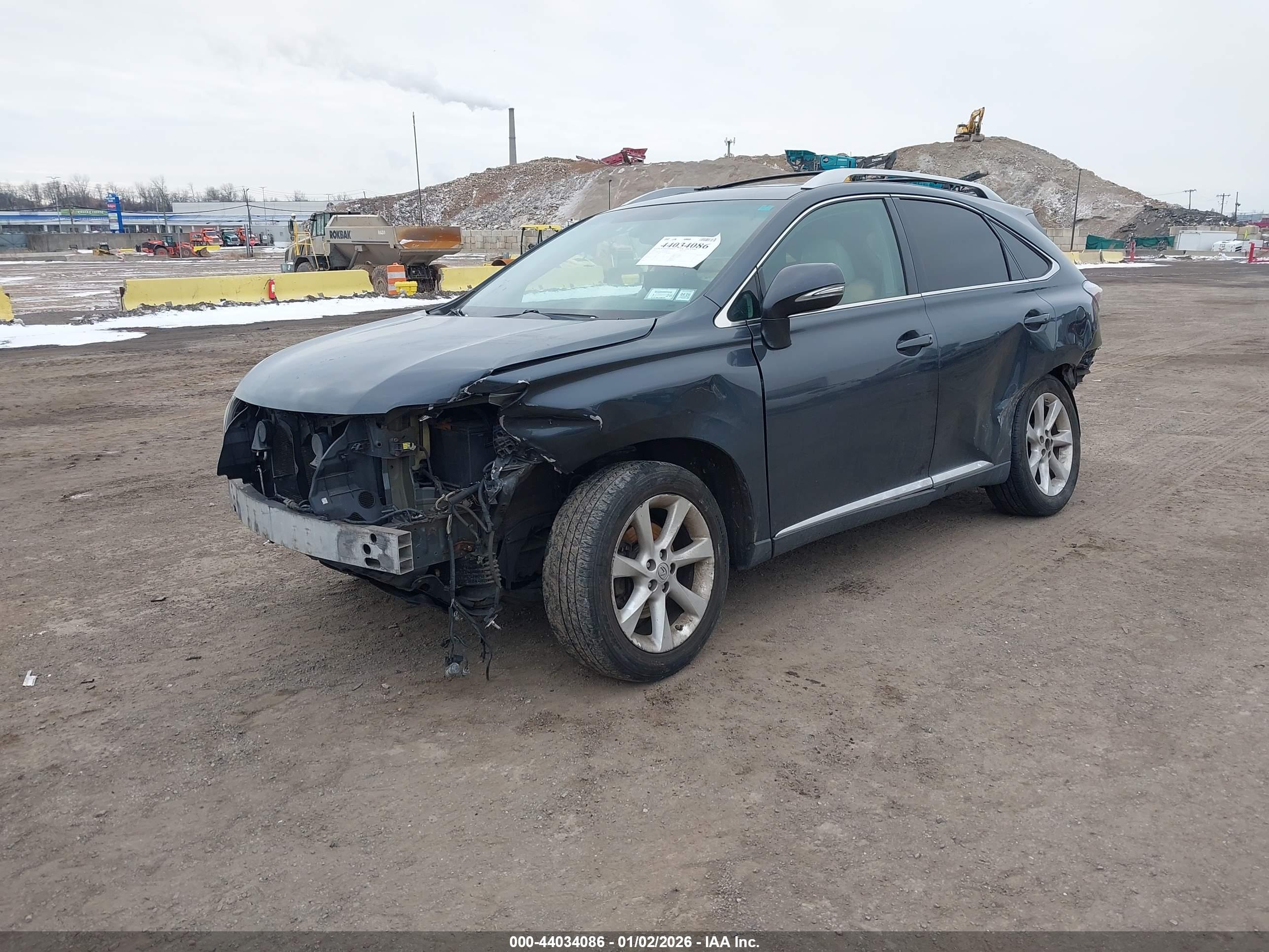 LEXUS RX image 2