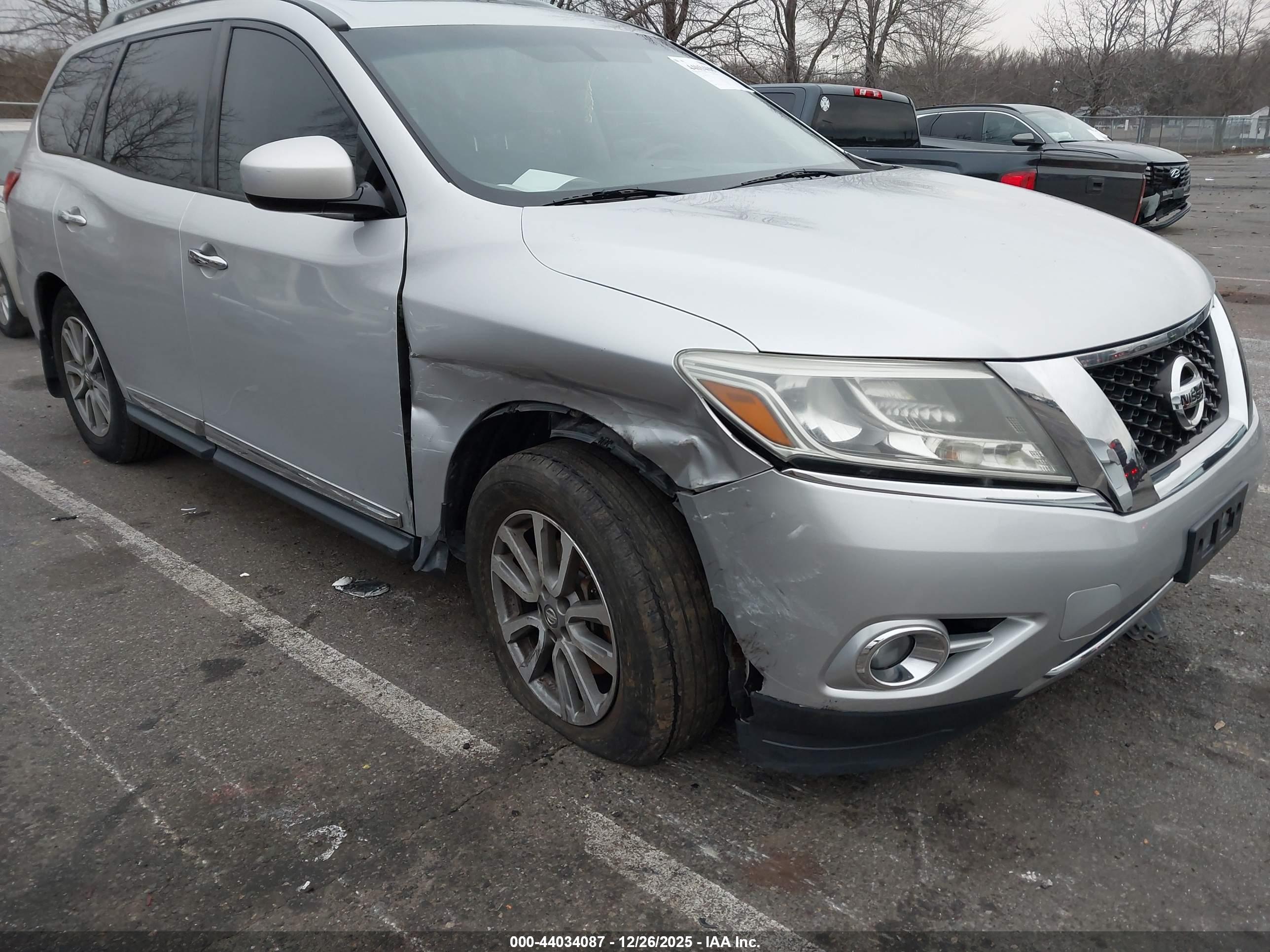 NISSAN PATHFINDER image 6
