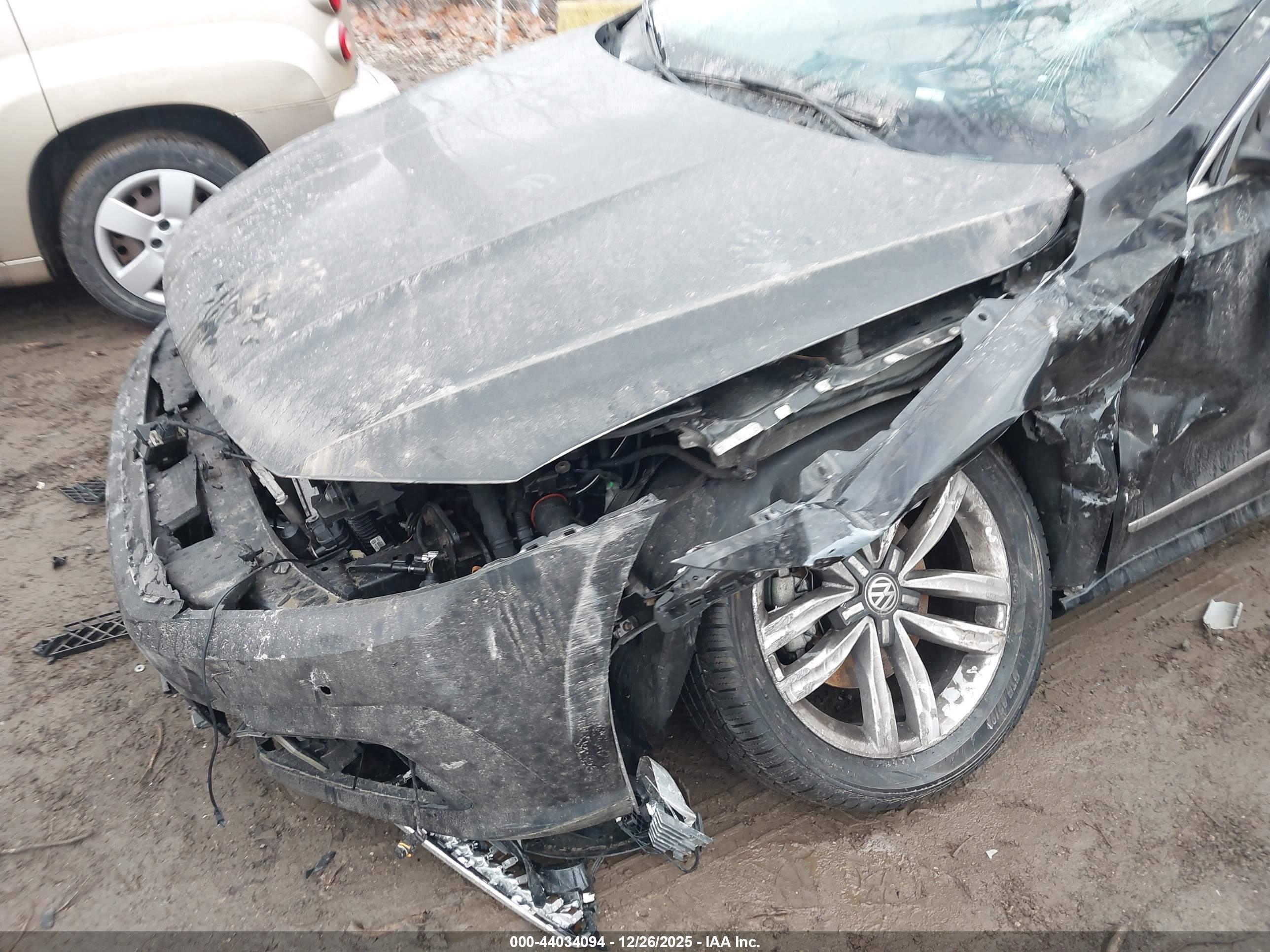 VOLKSWAGEN PASSAT image 6