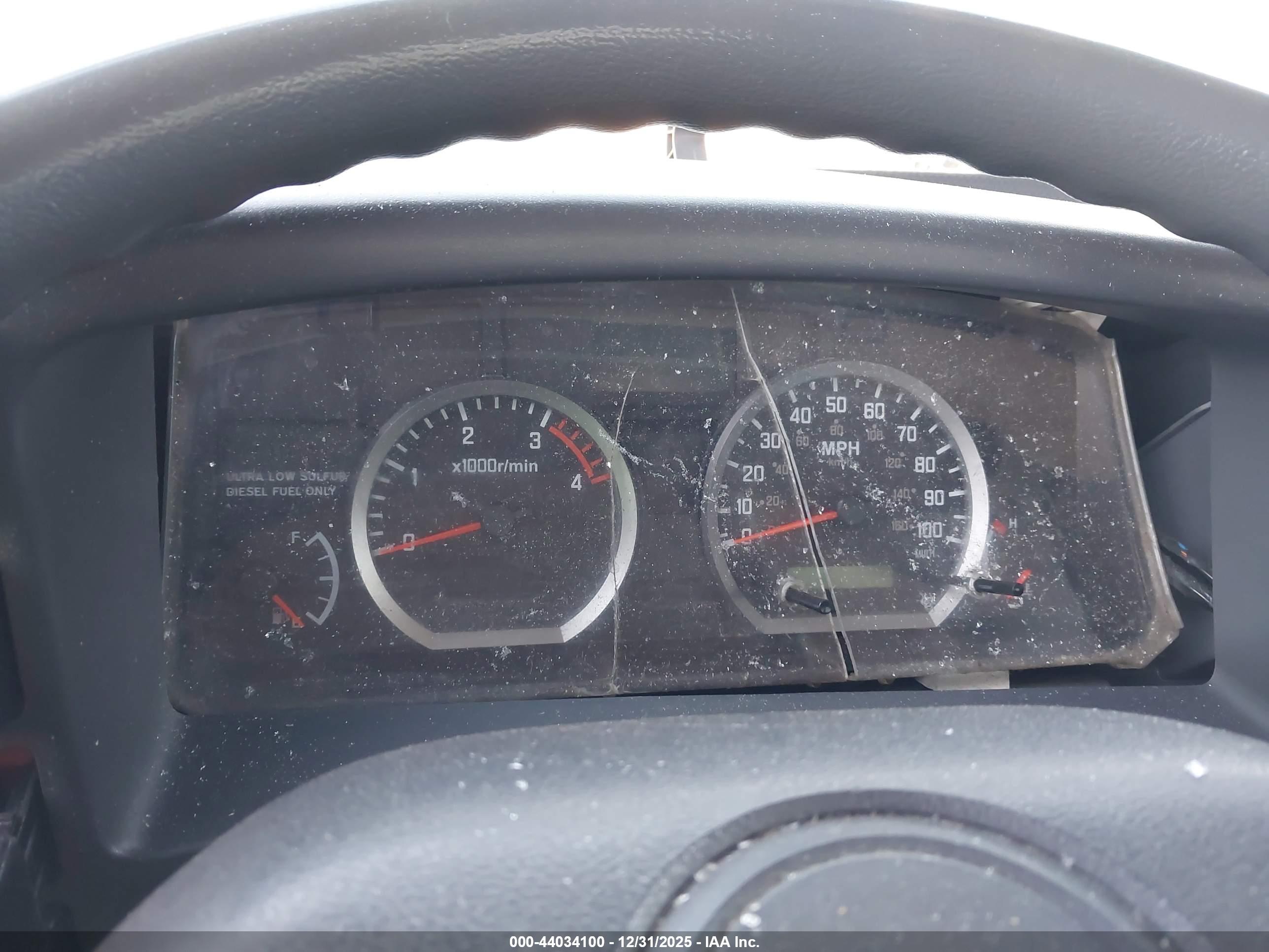 ISUZU NPR image 6