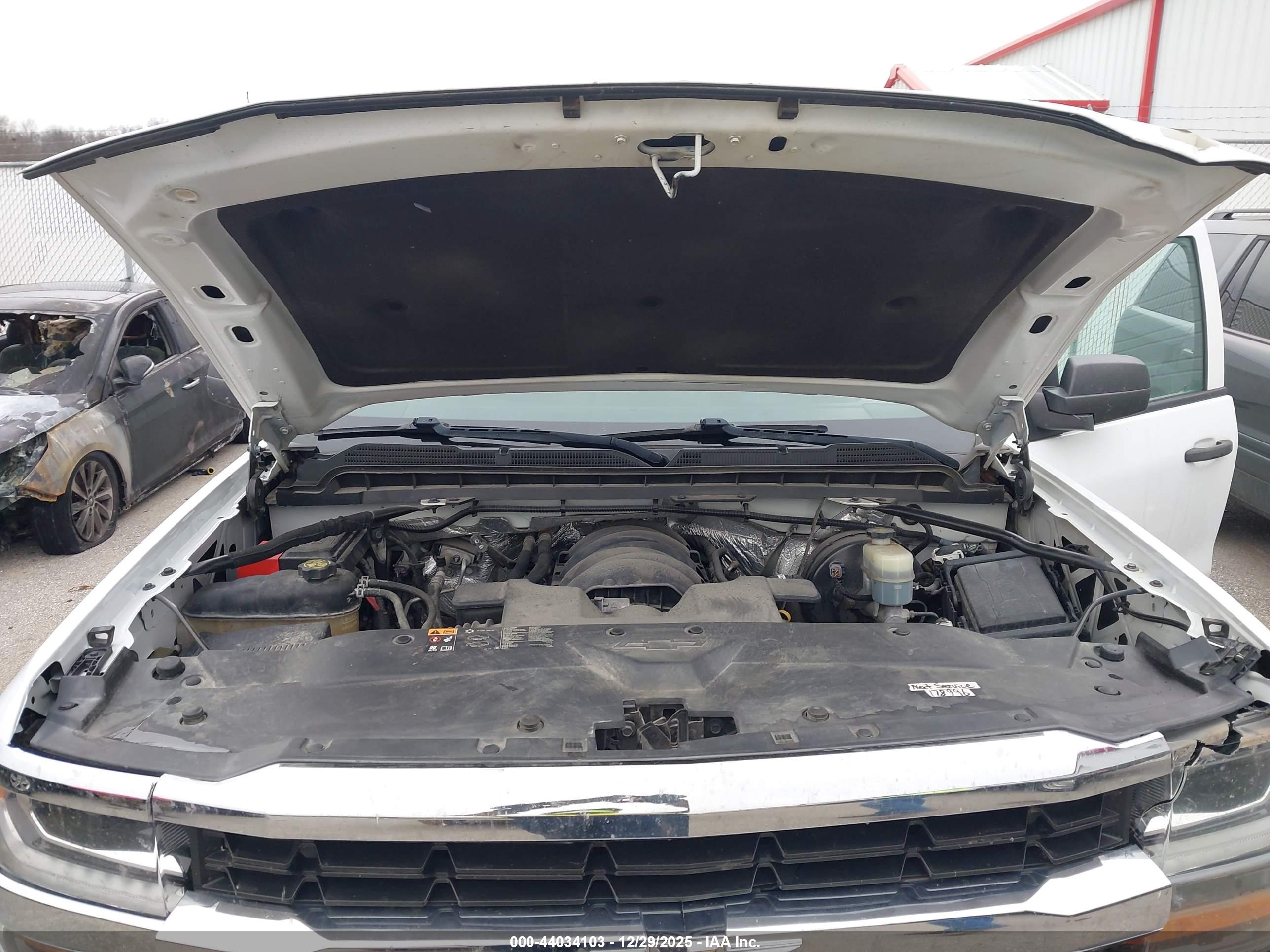 CHEVROLET SILVERADO image 10