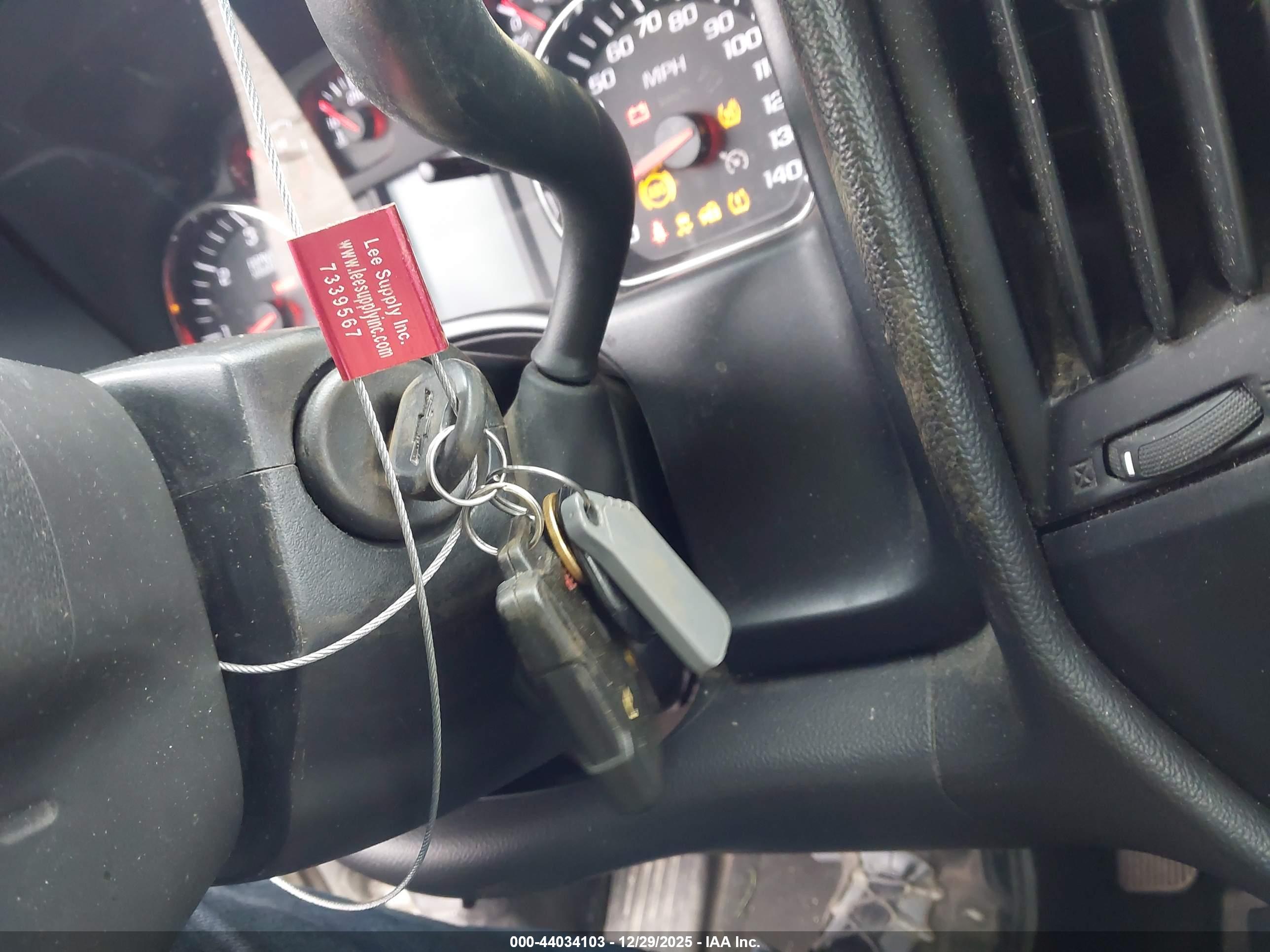 CHEVROLET SILVERADO image 11