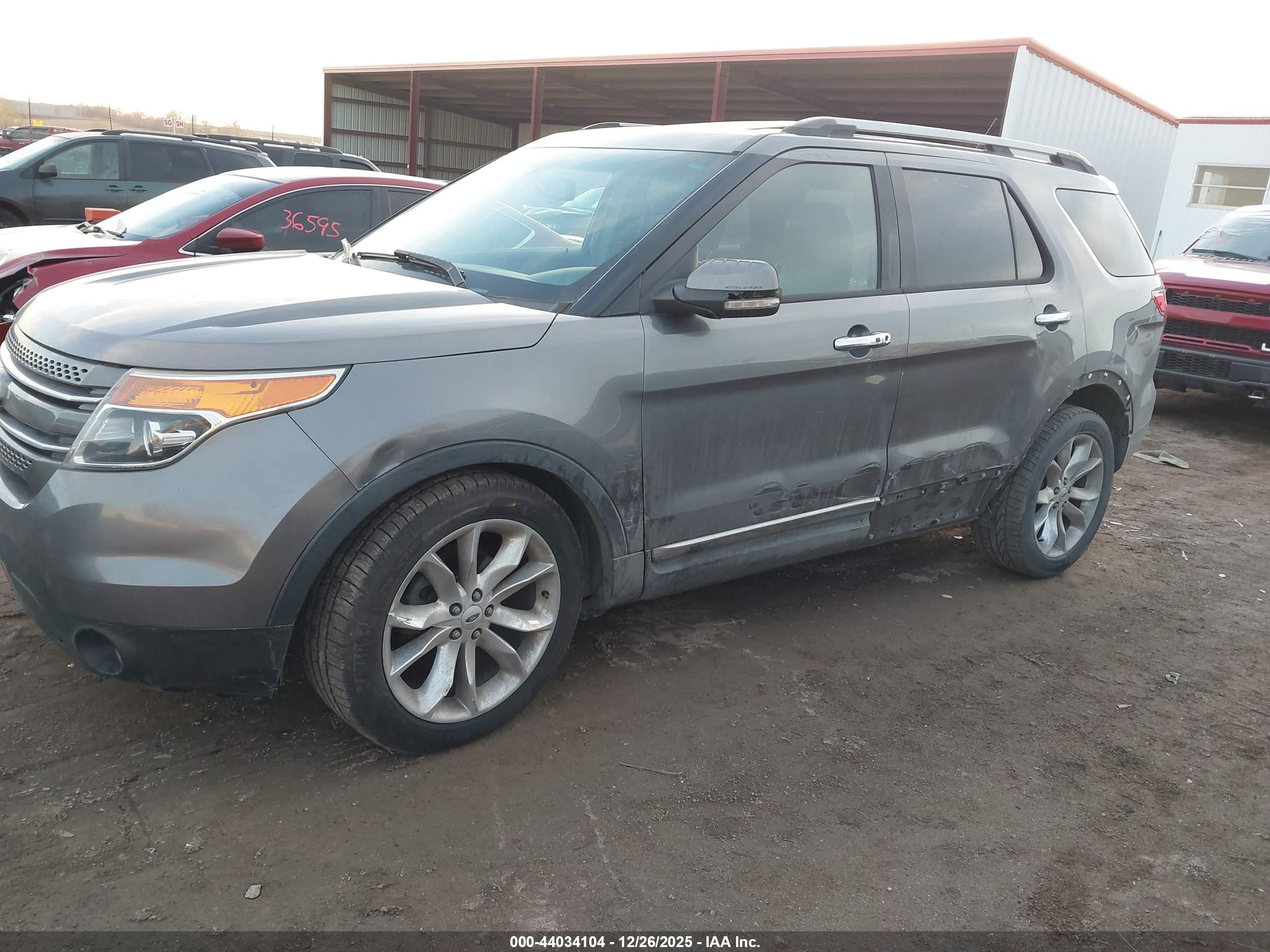 FORD EXPLORER image 2