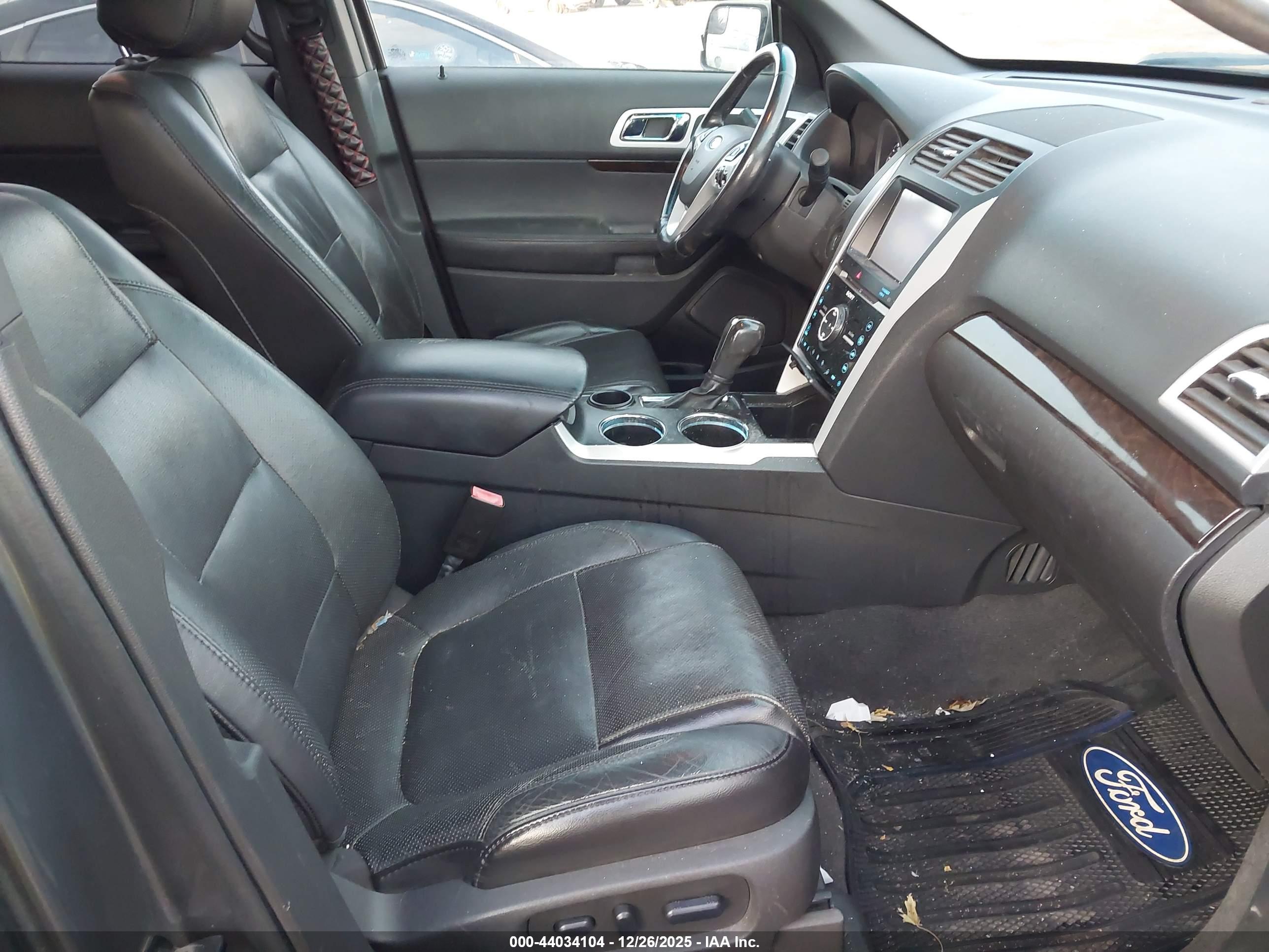FORD EXPLORER image 5