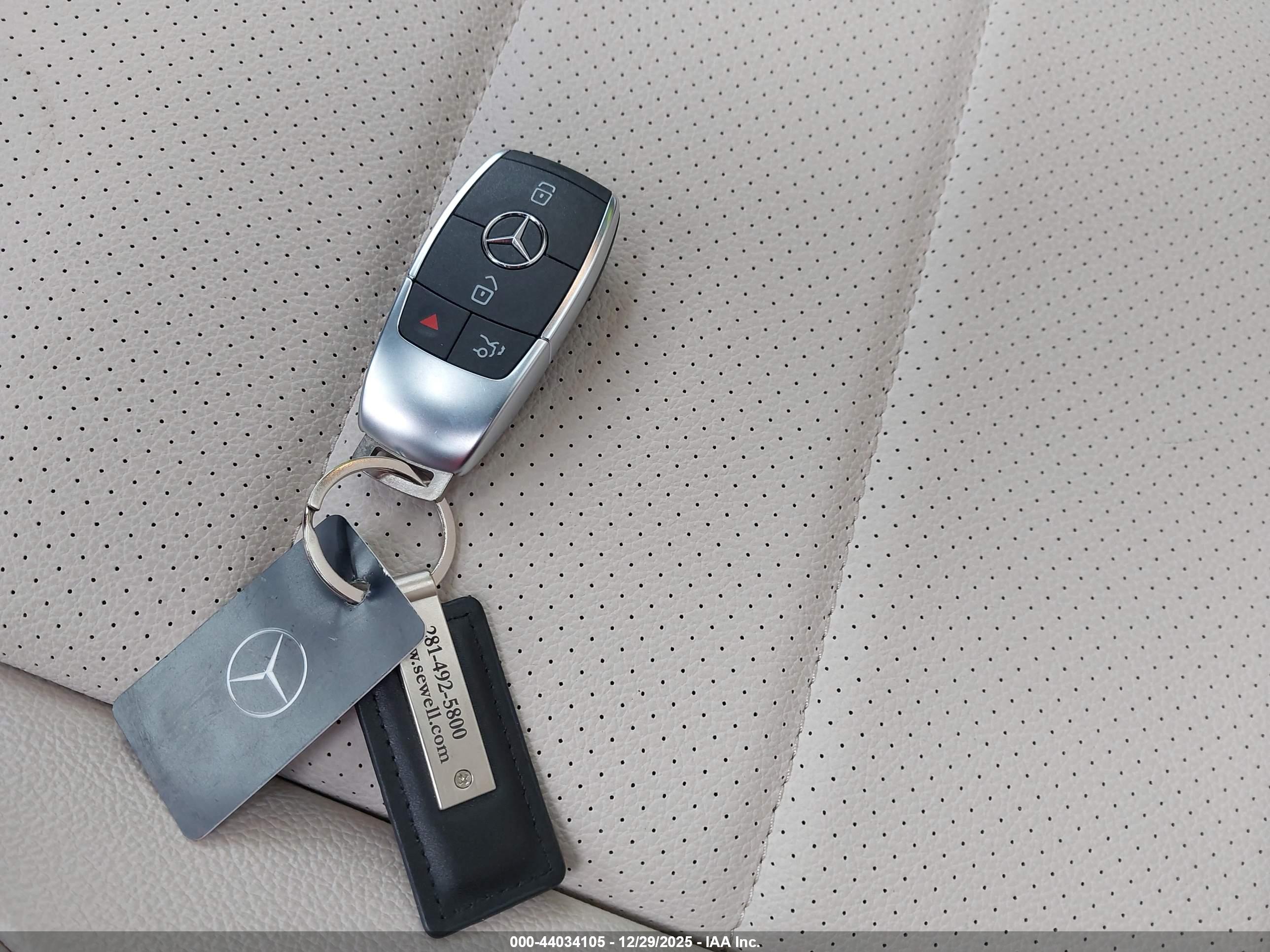 MERCEDES-BENZ GLE image 11