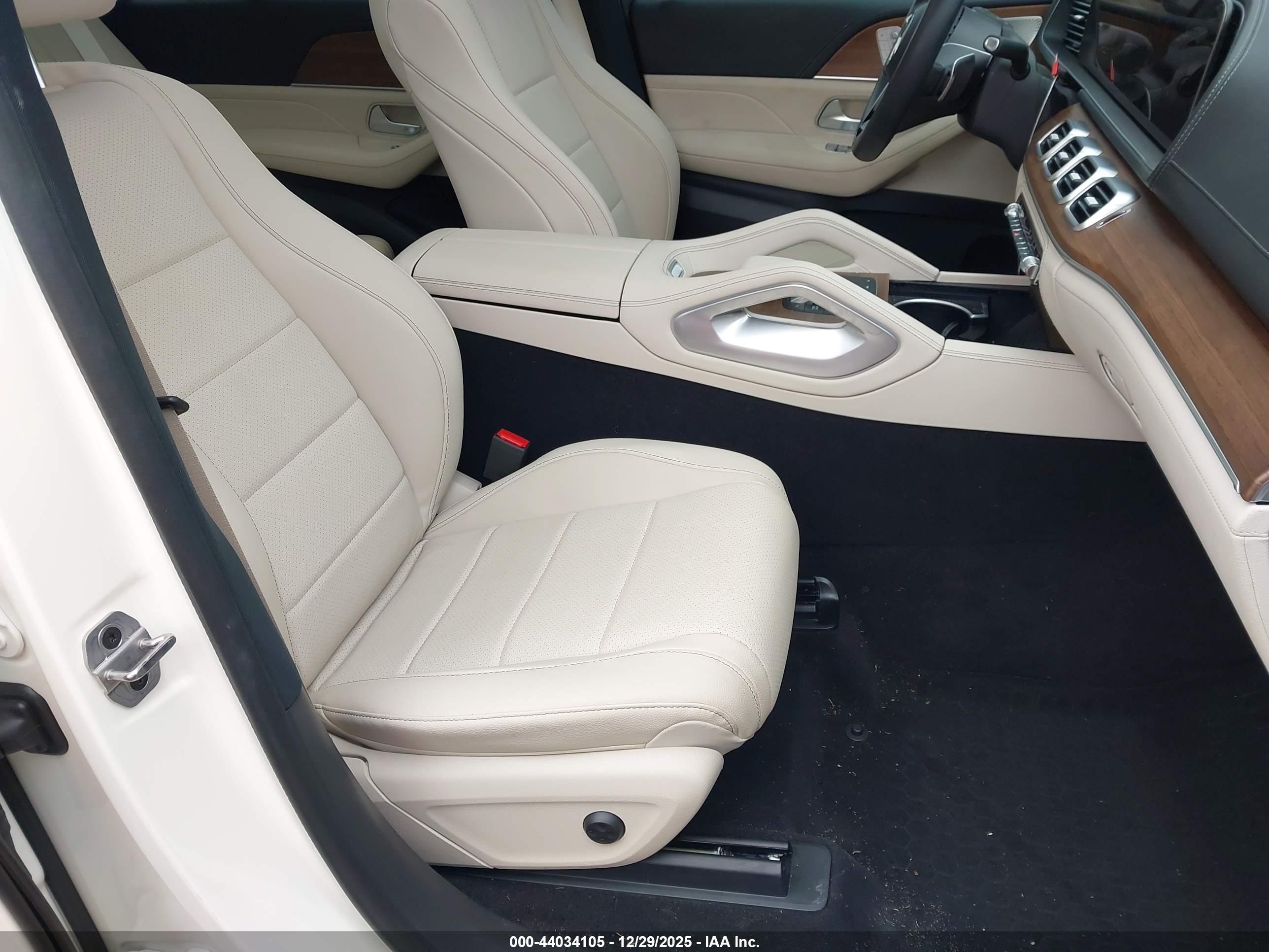 MERCEDES-BENZ GLE image 8