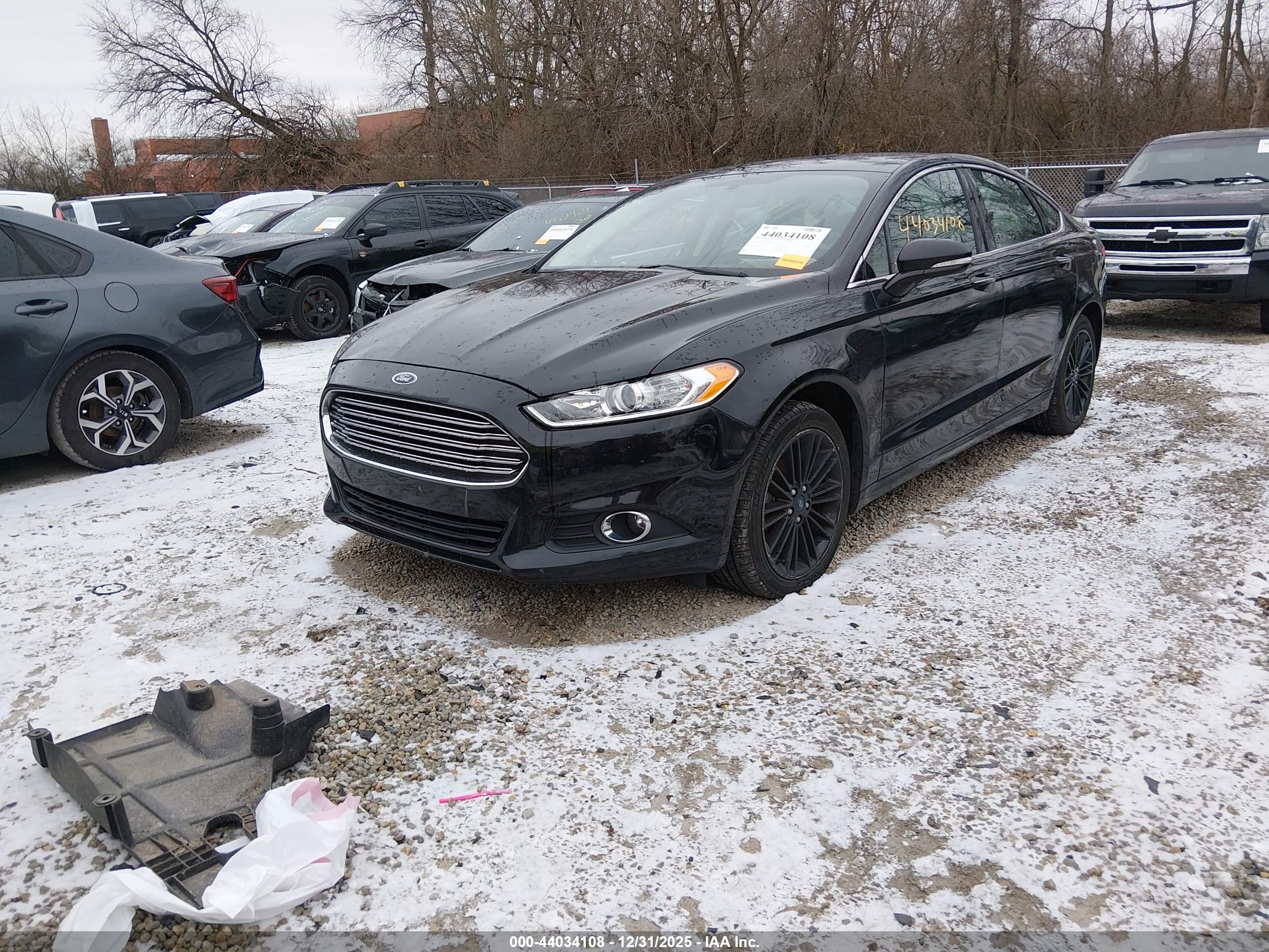 FORD FUSION image 2