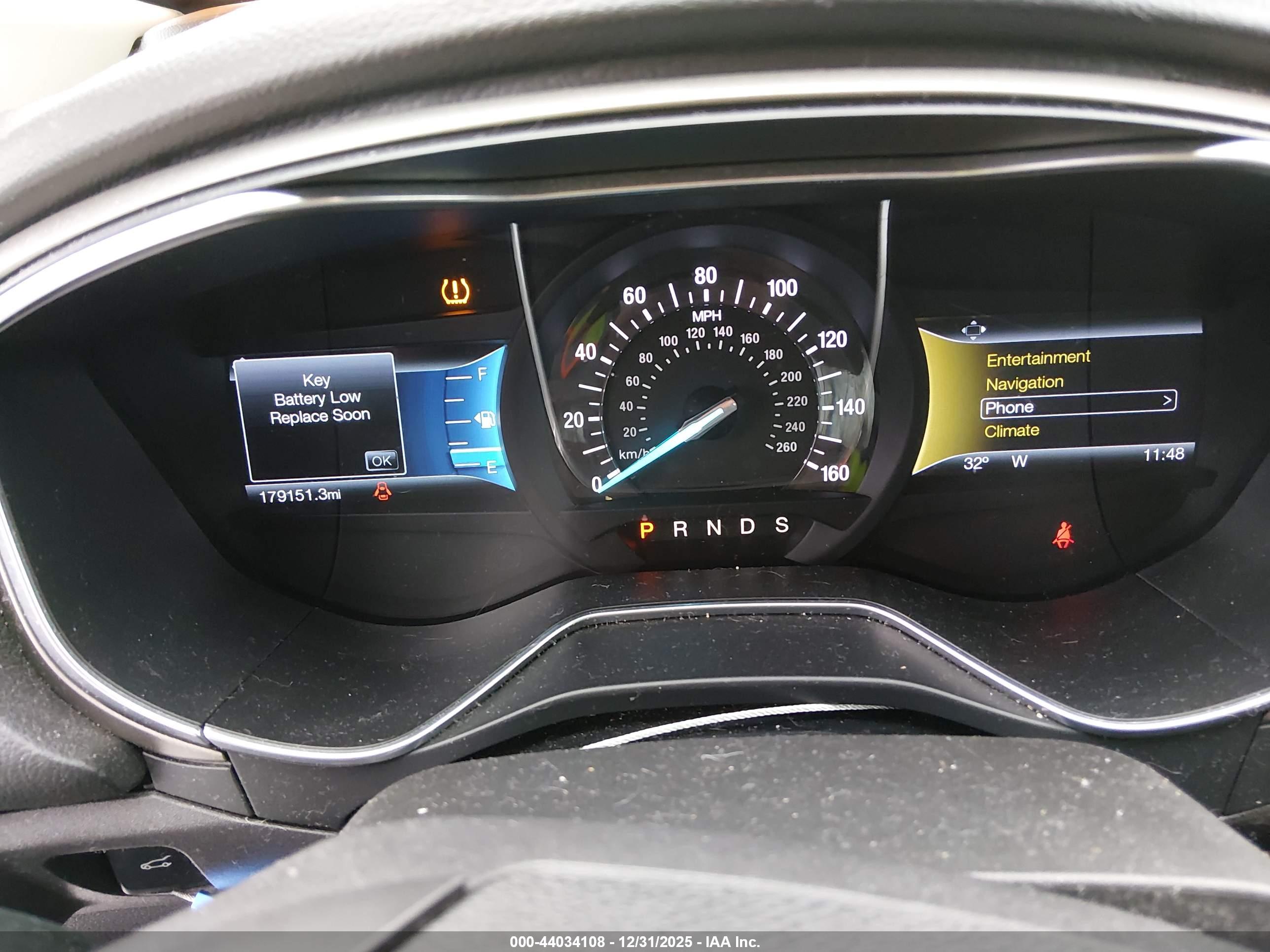 FORD FUSION image 7
