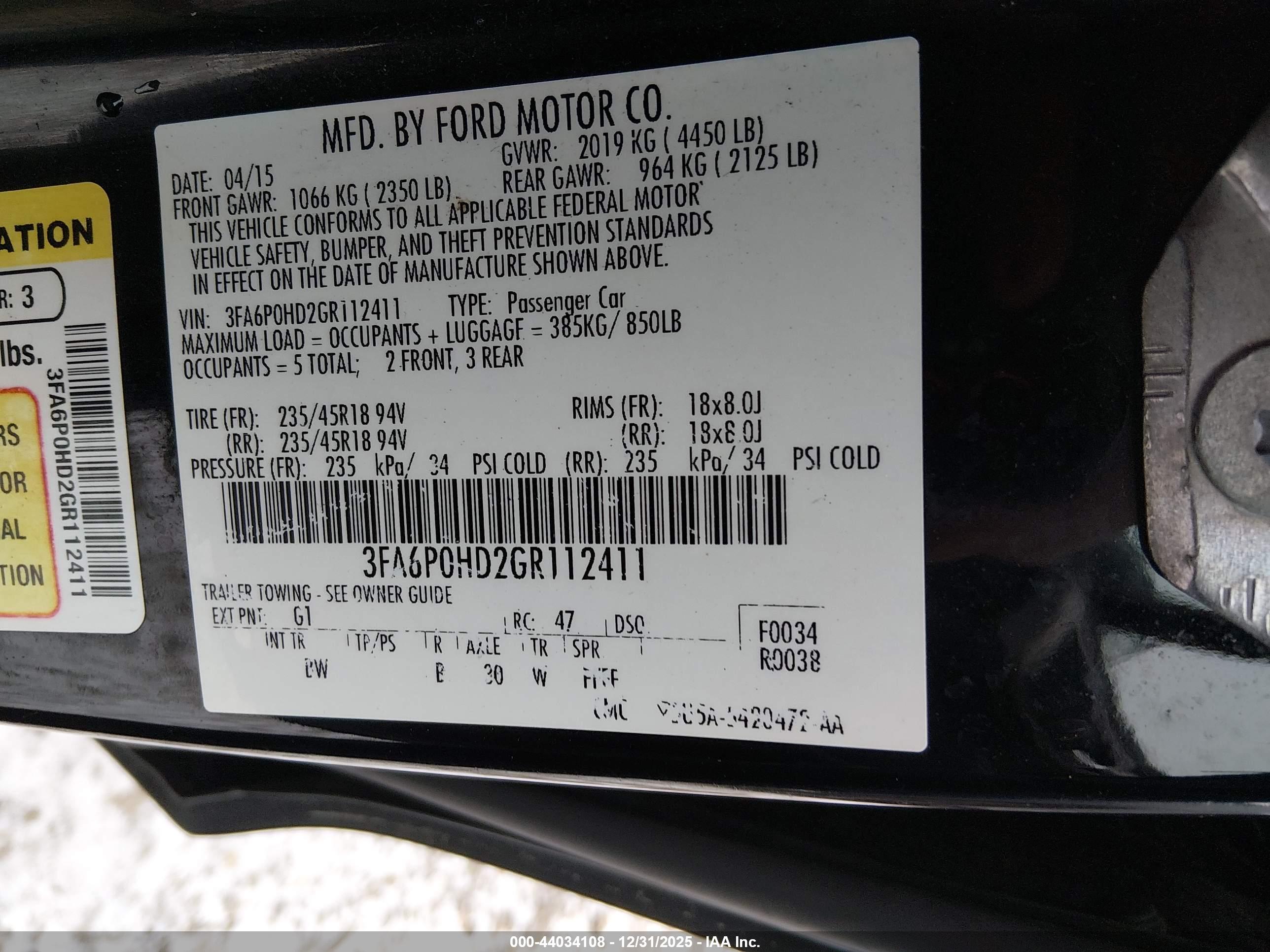 FORD FUSION image 9