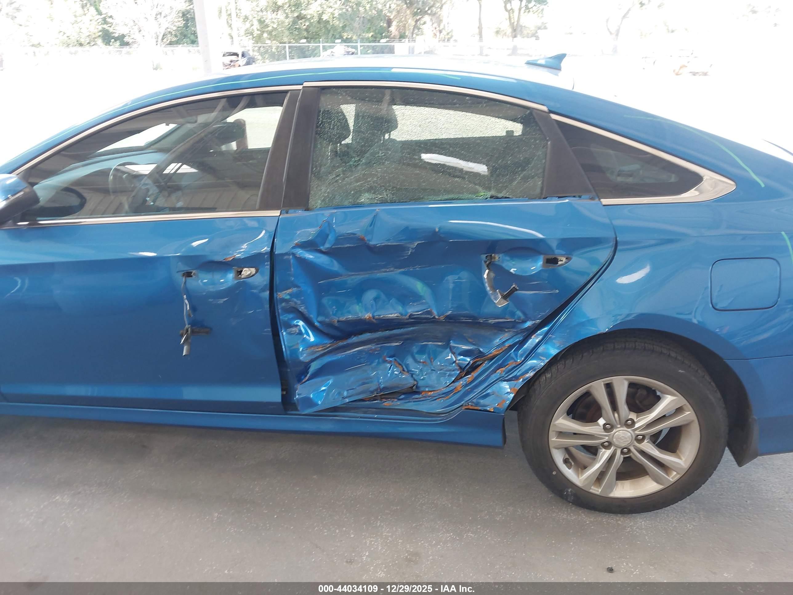 HYUNDAI SONATA image 6