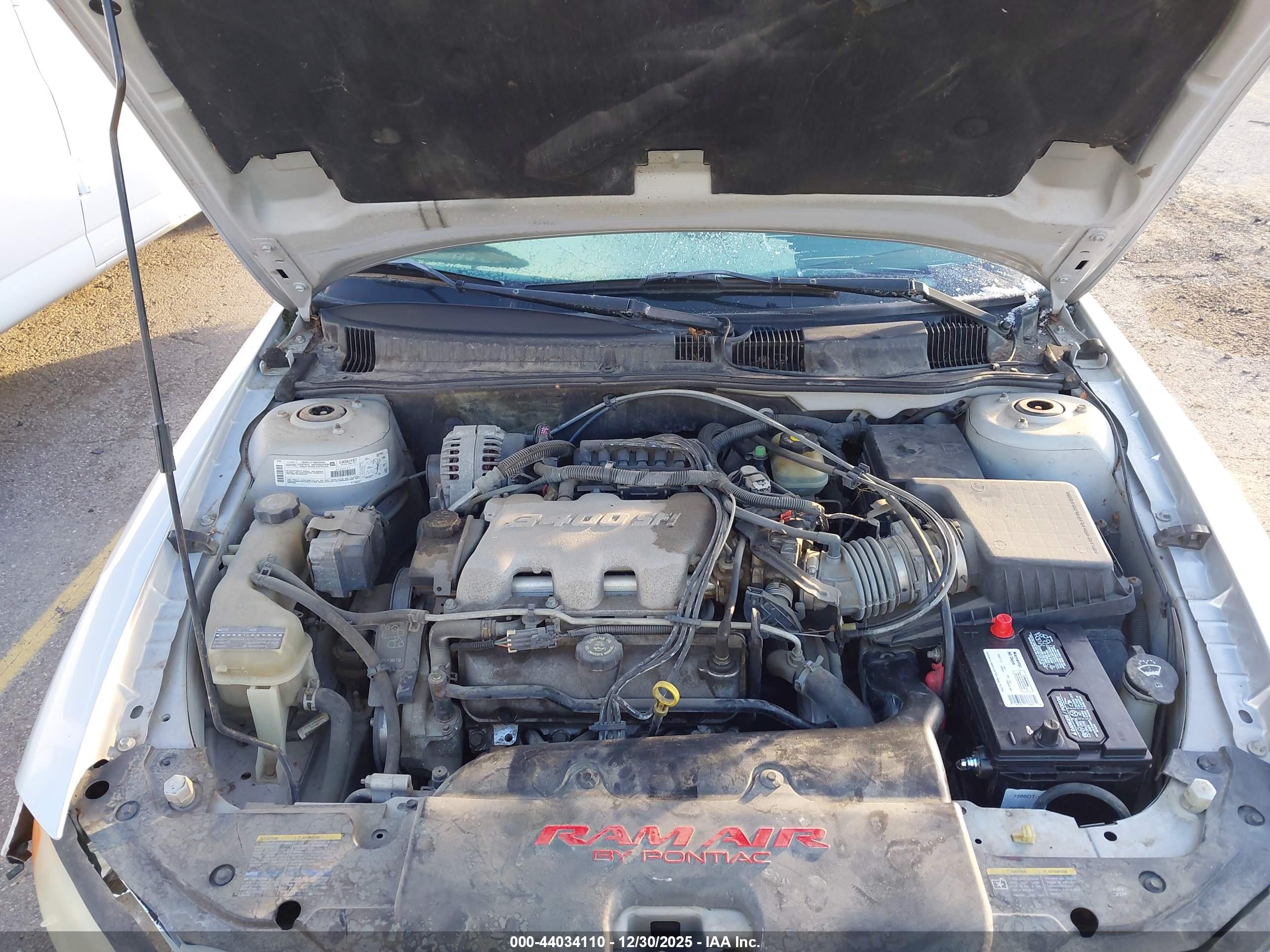 PONTIAC GRAND image 10