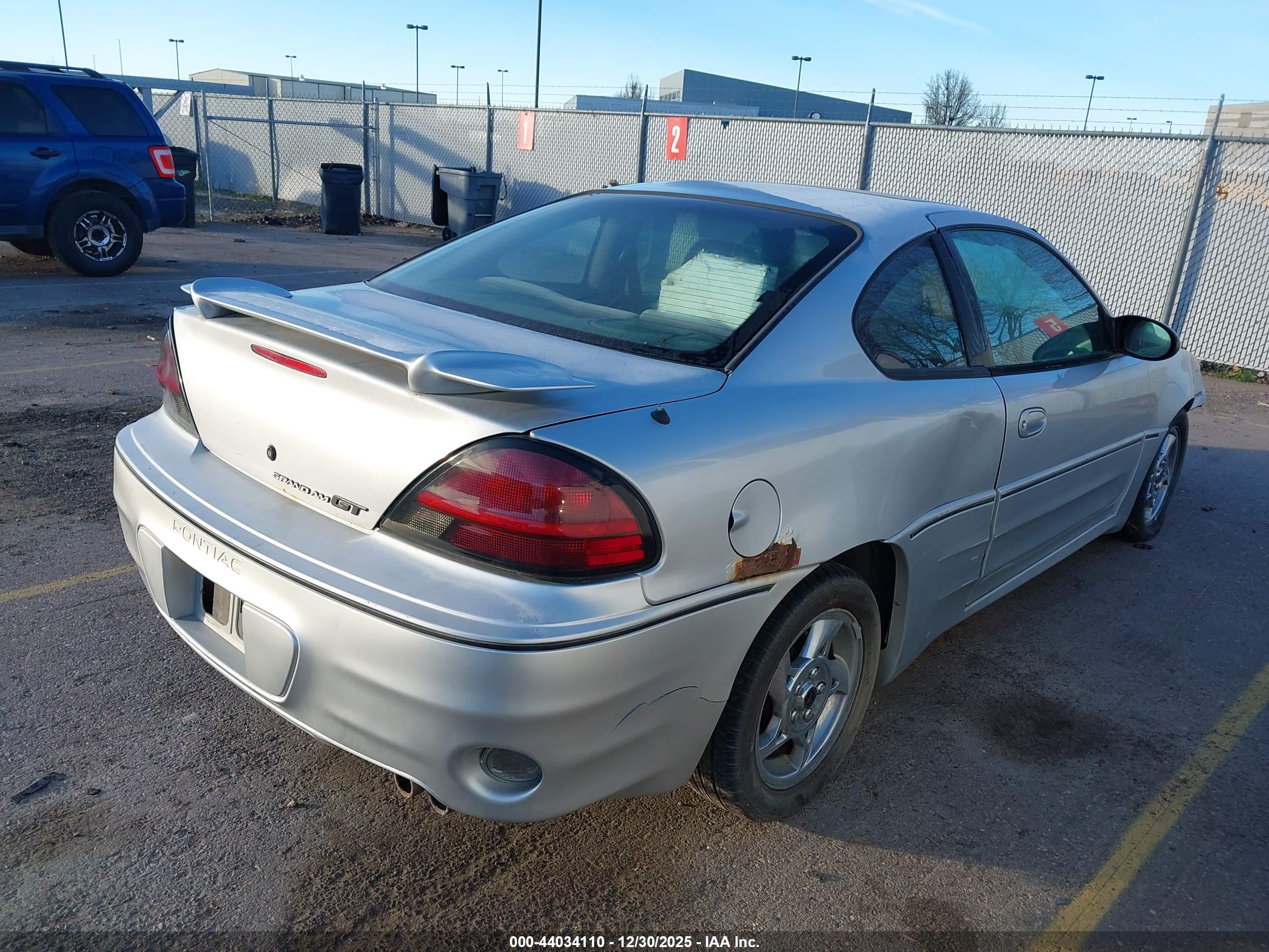 PONTIAC GRAND image 4